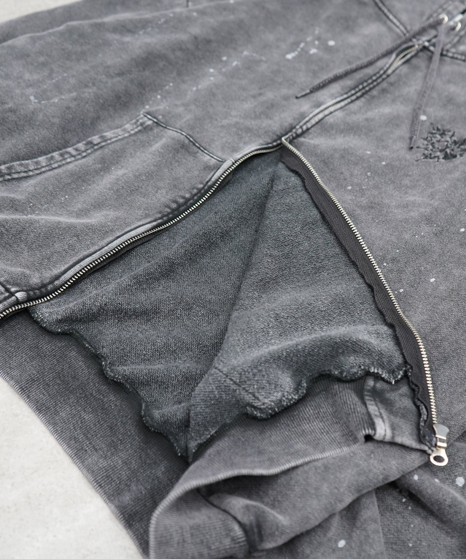 トライバルハート刺繍 フルジップパーカー グランジ加工×スプラッシュ加工 フーディ