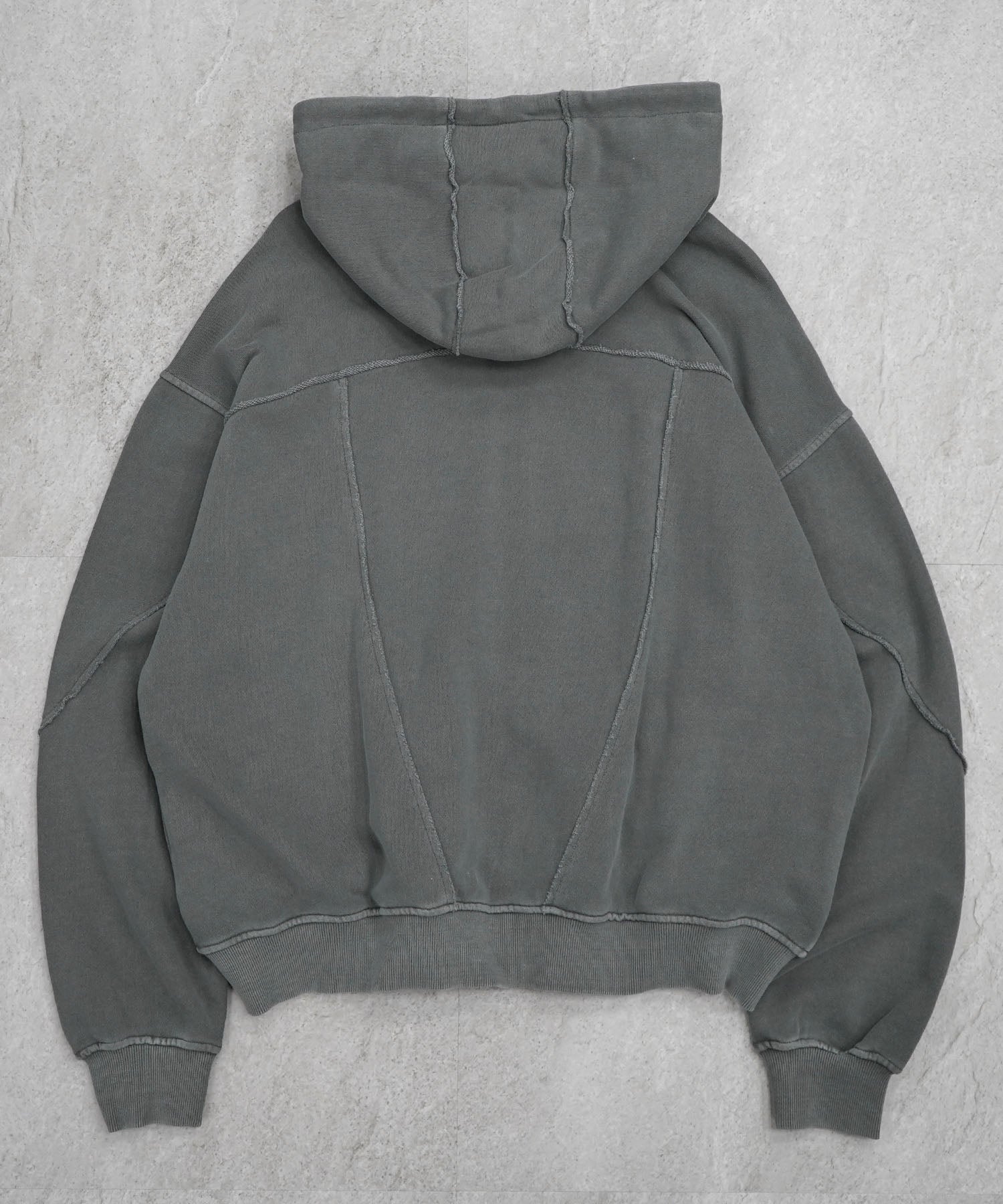 裏毛 カットオフ切り替え ZIPパーカー