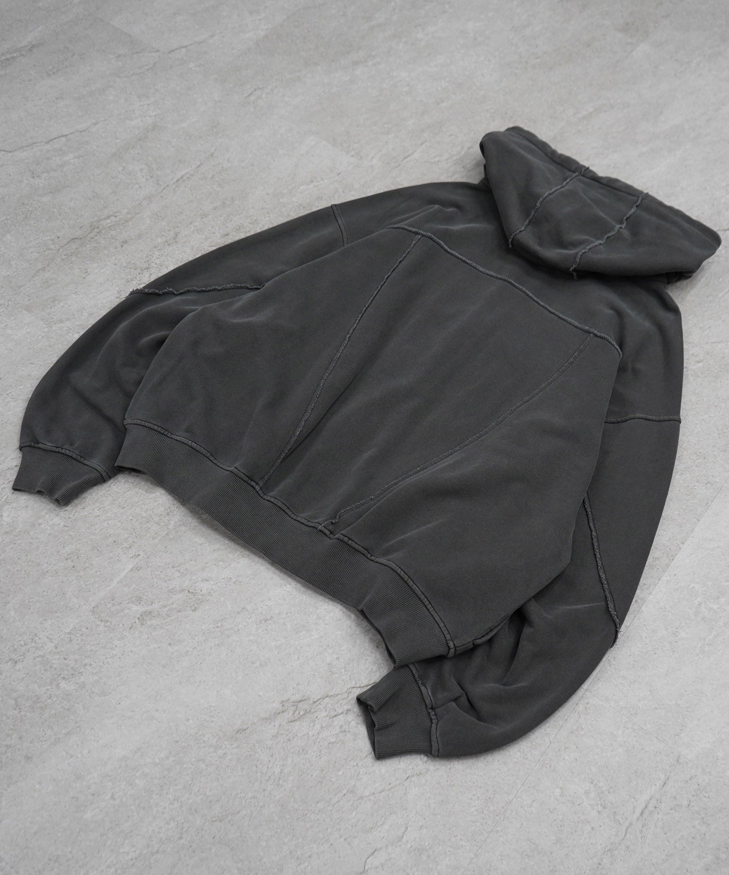 裏毛 カットオフ切り替え ZIPパーカー