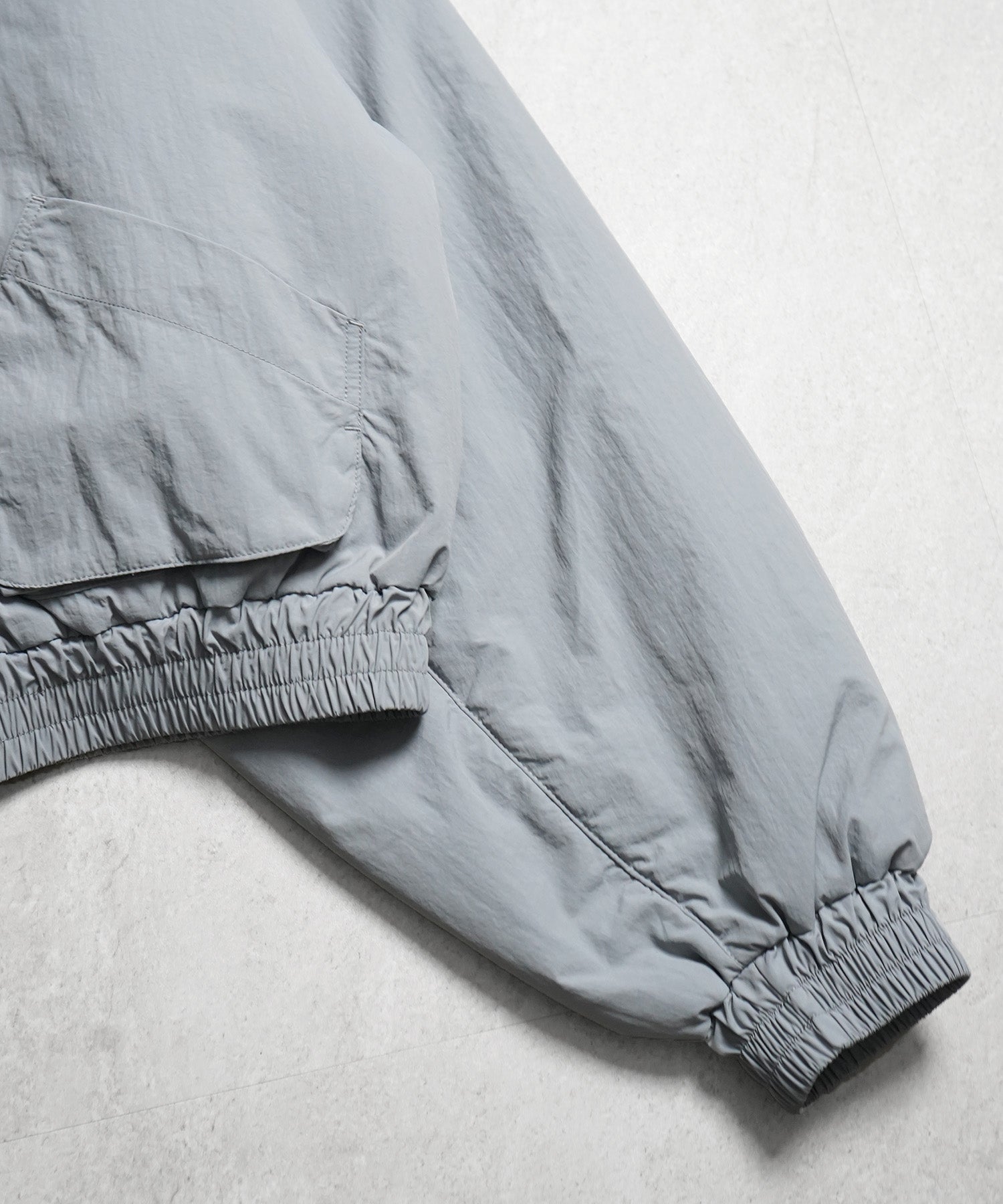 バックプリント ナイロン 中綿ブルゾン