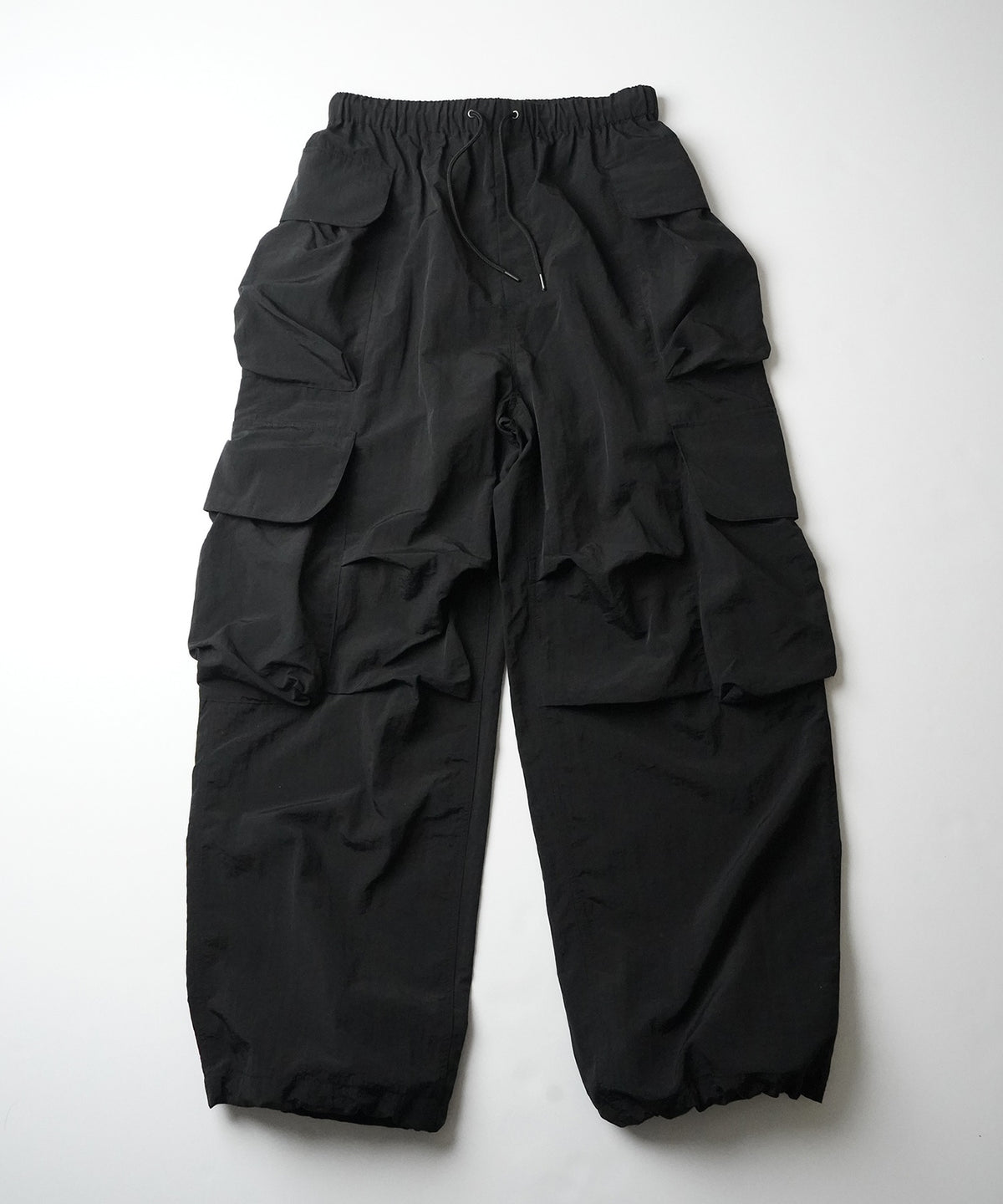 【Labordi】24AW マルチポケット ナイロンカーゴパンツ 裾ドローコード ワイドパンツ