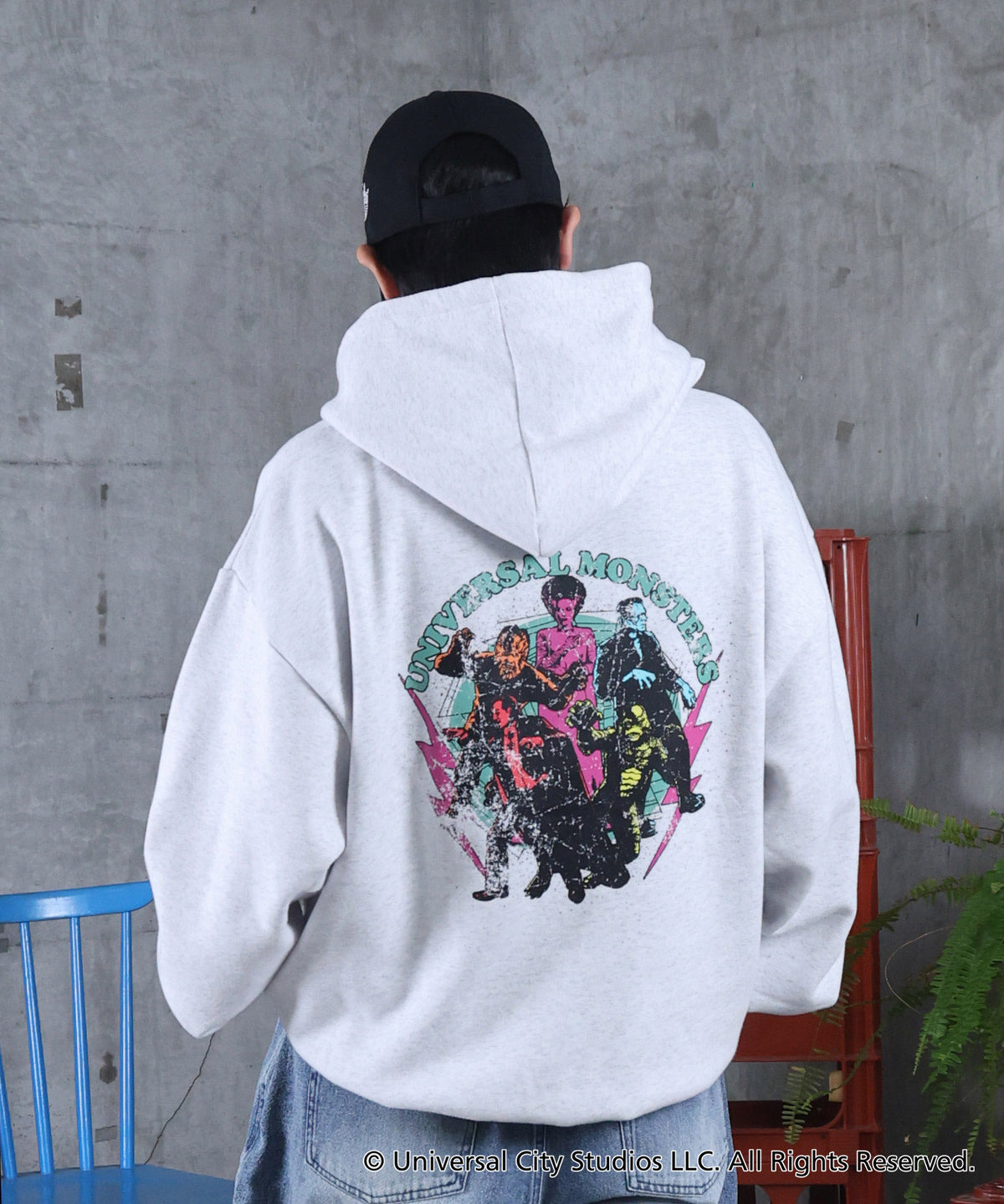 【Universal Monsters / ユニバーサルモンスターズ】ヴィンテージライク レトロ映画 刺繍 プリントパーカー