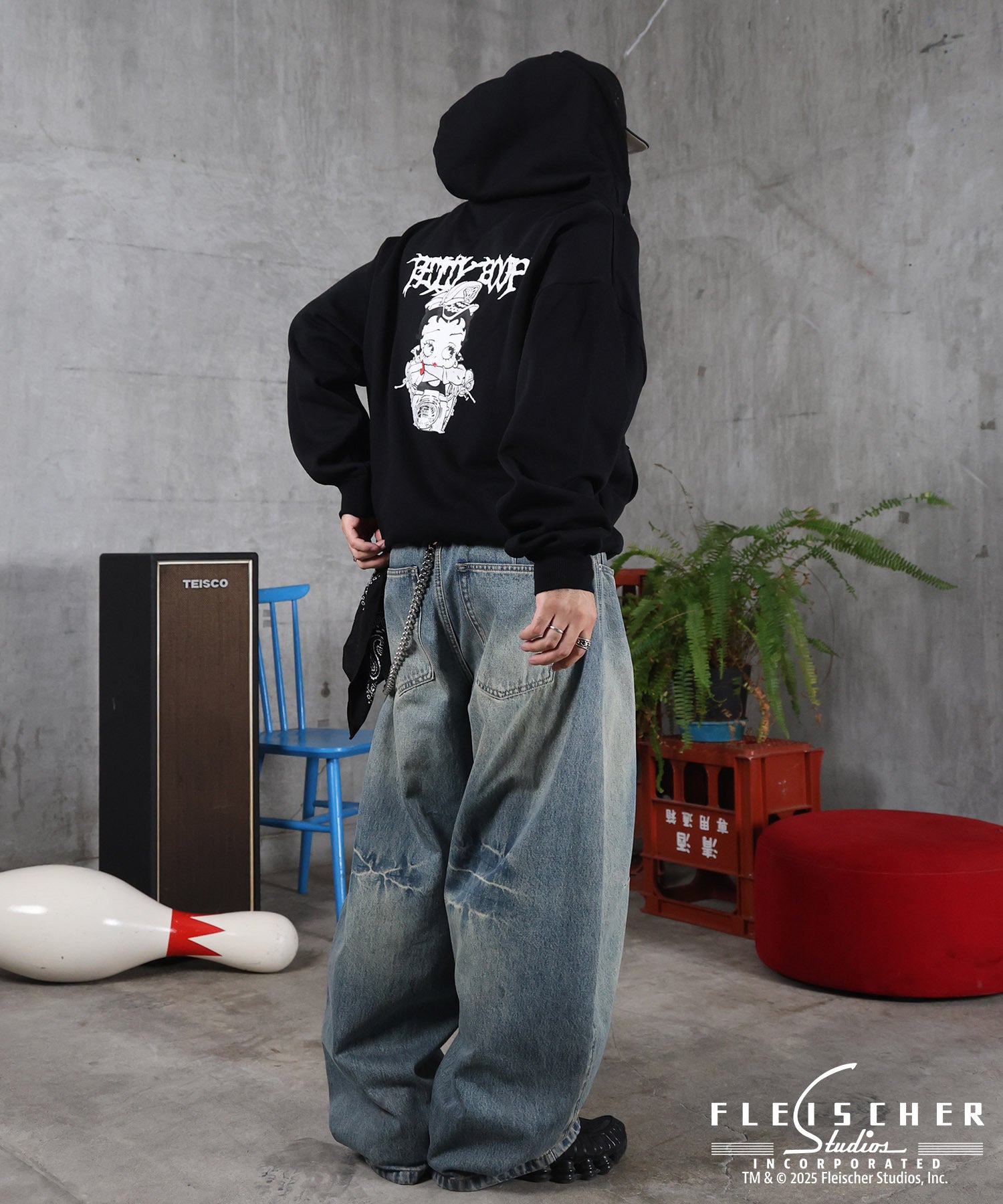 【Betty Boop / ベティブープ】裏起毛 バックプリント ZIPパーカ－