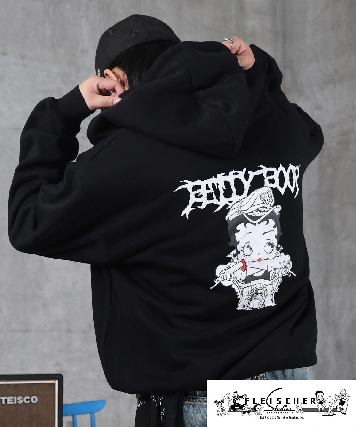 【Betty Boop / ベティブープ】裏起毛 バックプリント ZIPパーカ－