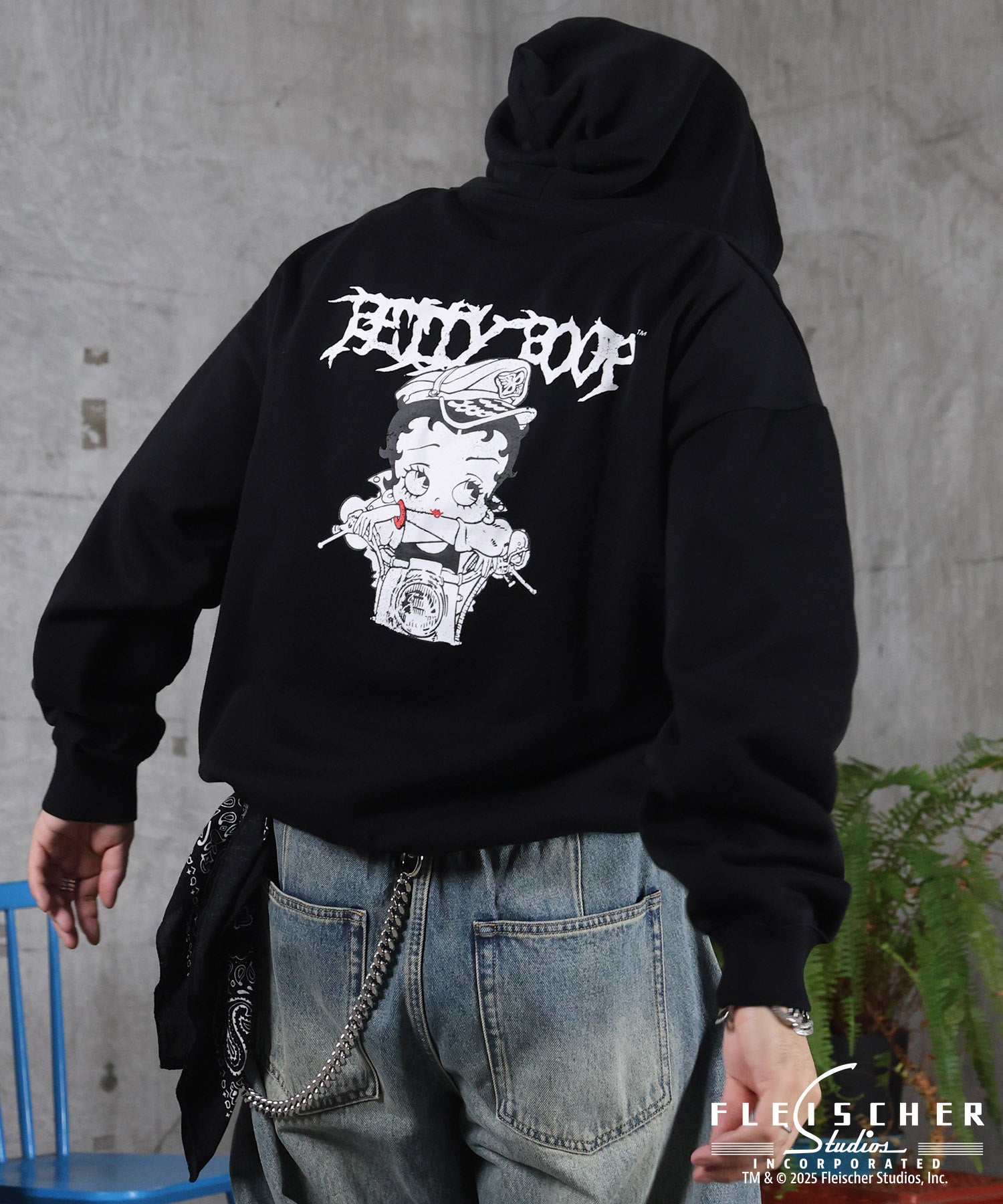 【Betty Boop / ベティブープ】裏起毛 バックプリント ZIPパーカ－