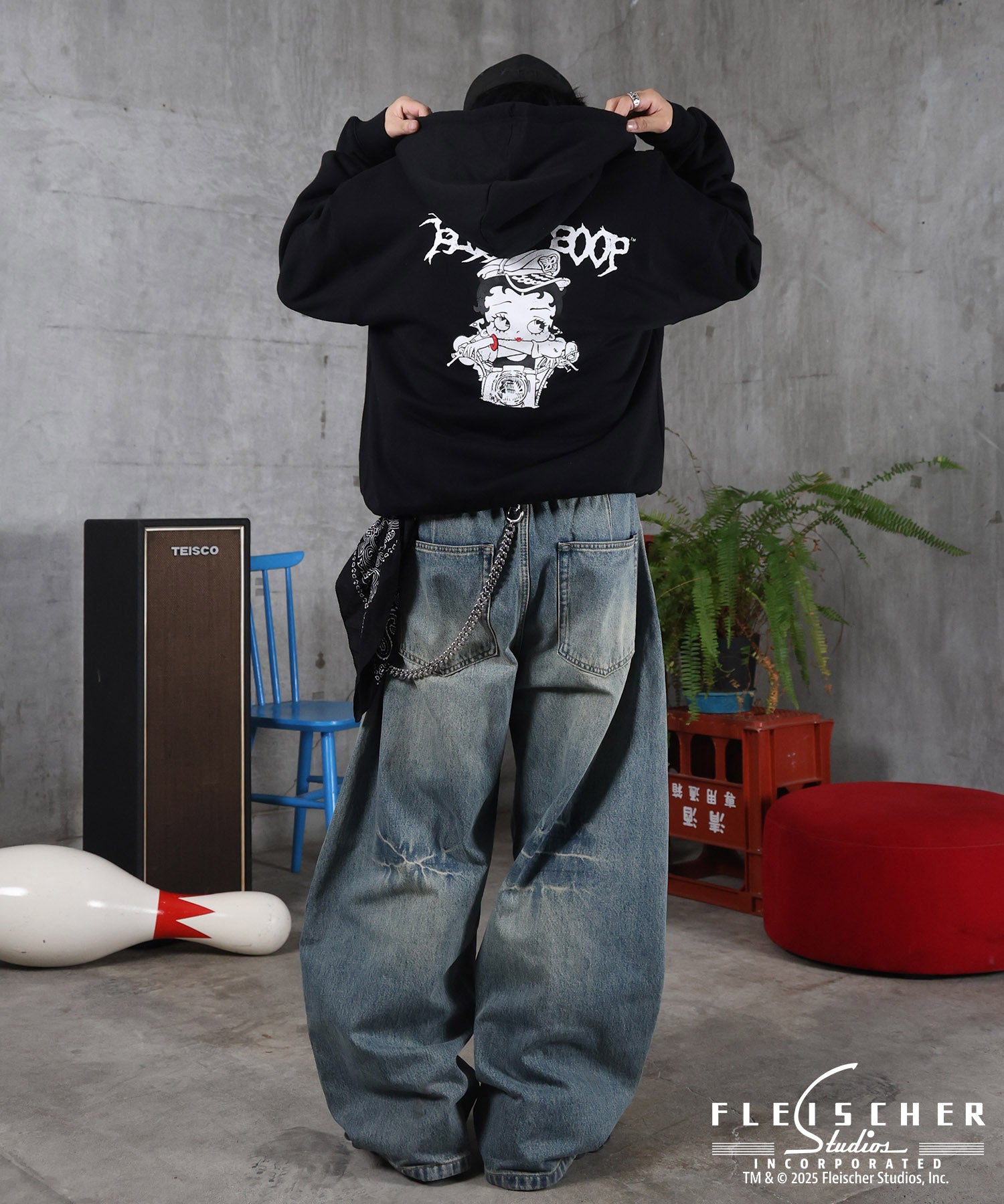 【Betty Boop / ベティブープ】裏起毛 バックプリント ZIPパーカ－