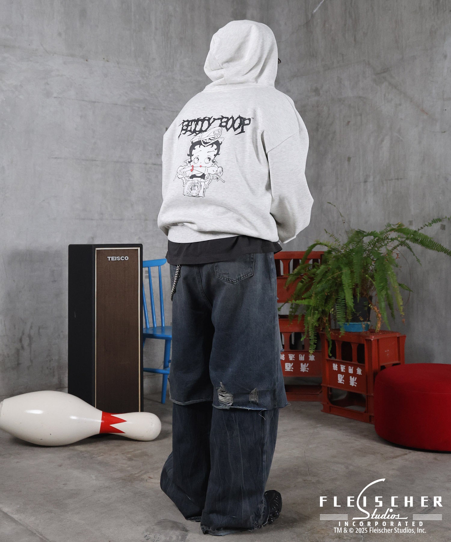 【Betty Boop / ベティブープ】裏起毛 バックプリント ZIPパーカ－