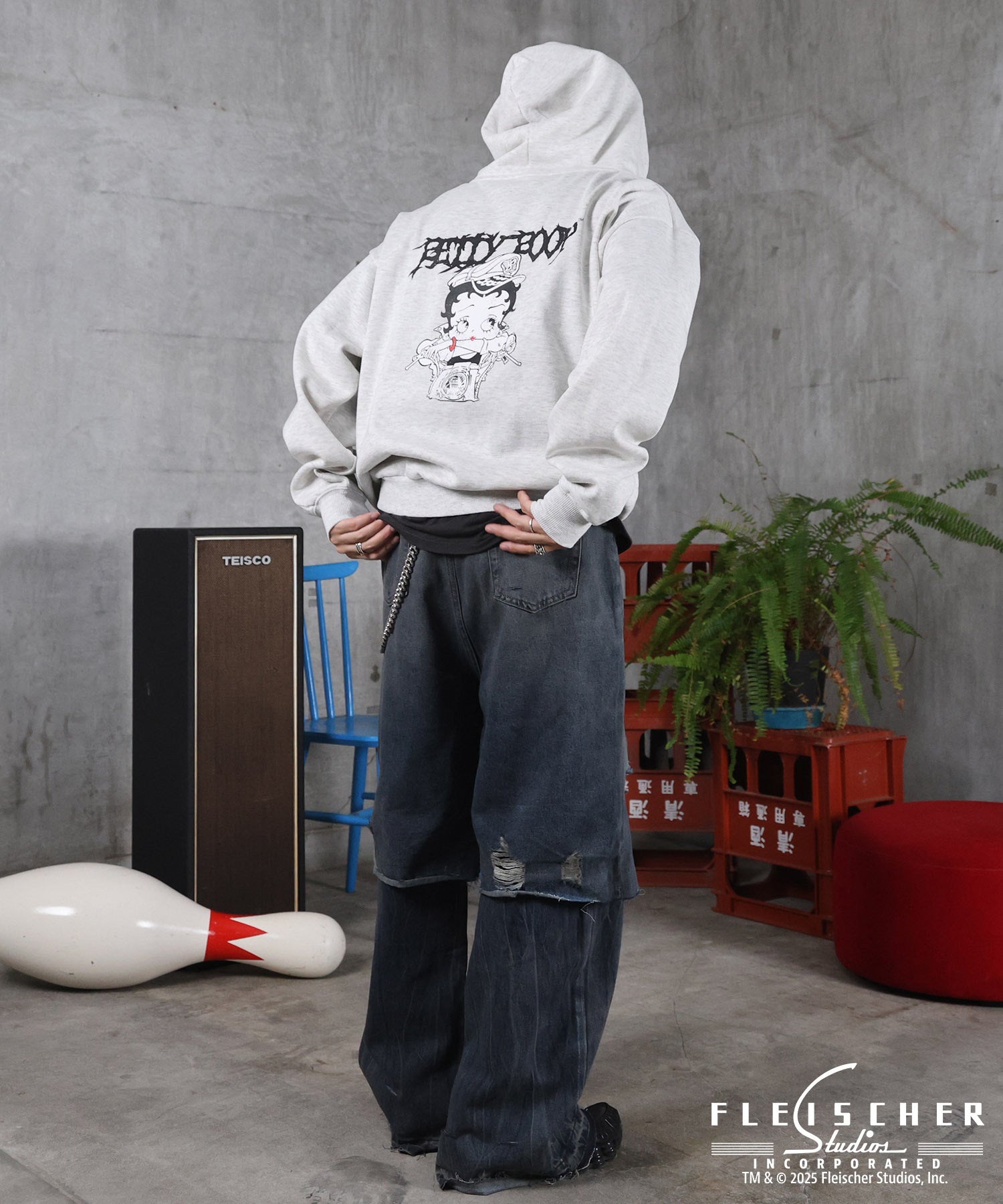 【Betty Boop / ベティブープ】裏起毛 バックプリント ZIPパーカ－