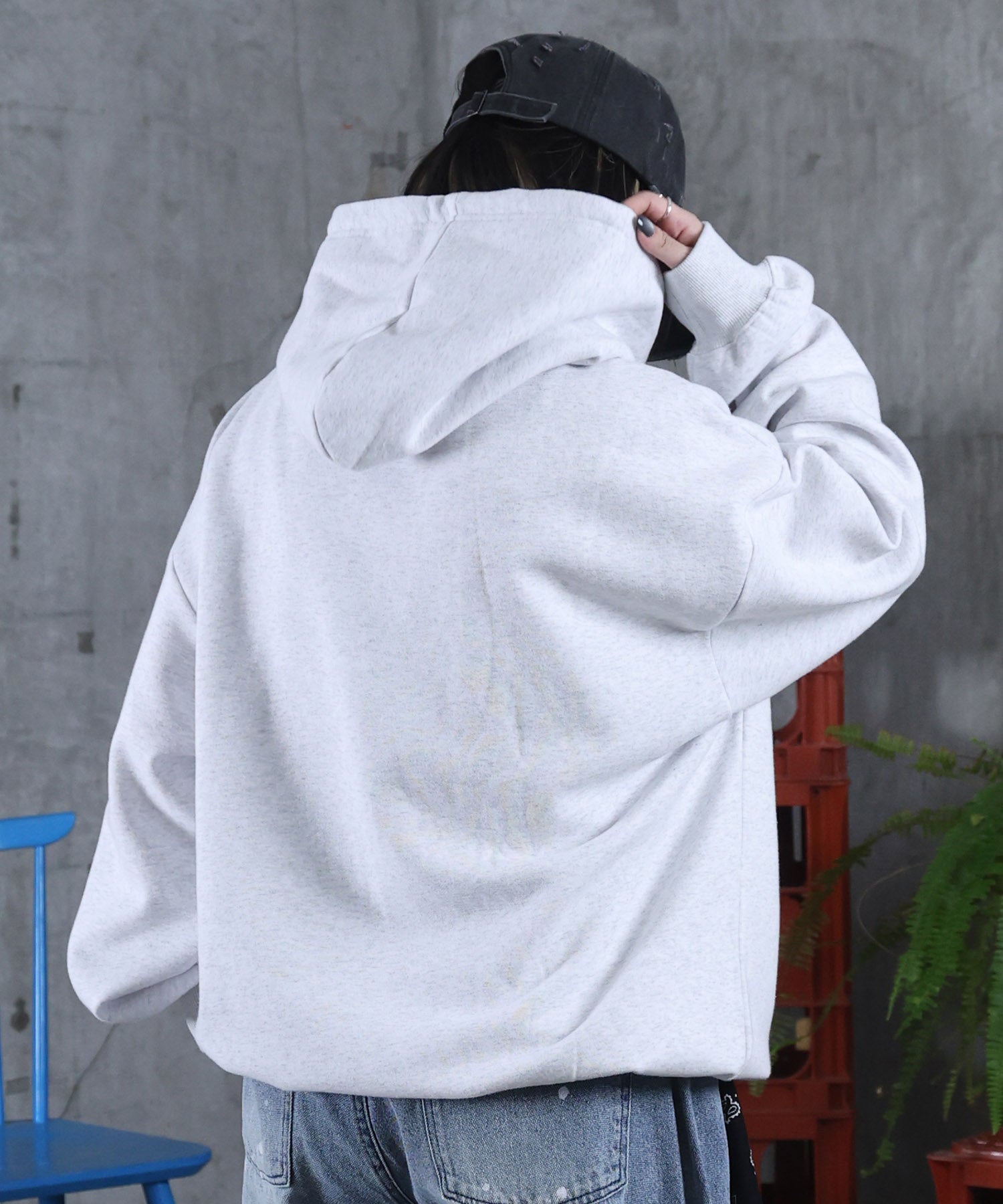 【Casper / キャスパー】ヴィンテージライク レトロ映画 刺繍 プリントパーカー