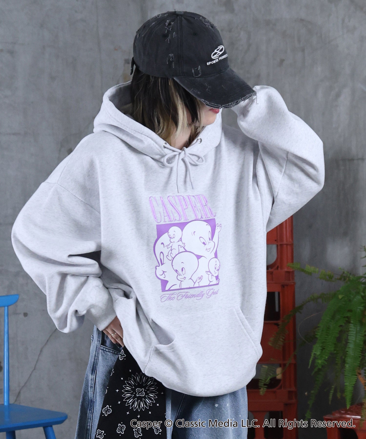 【Casper / キャスパー】ヴィンテージライク レトロ映画 刺繍 プリントパーカー