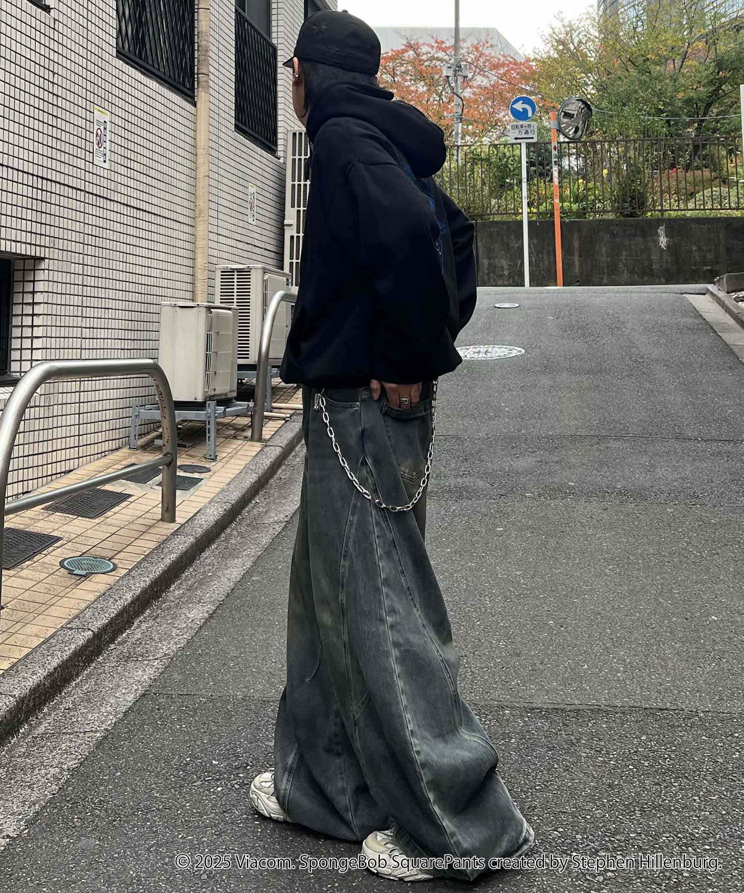 【SPONGE BOB / スポンジボブ】バックプリント 刺繍 プルパーカー