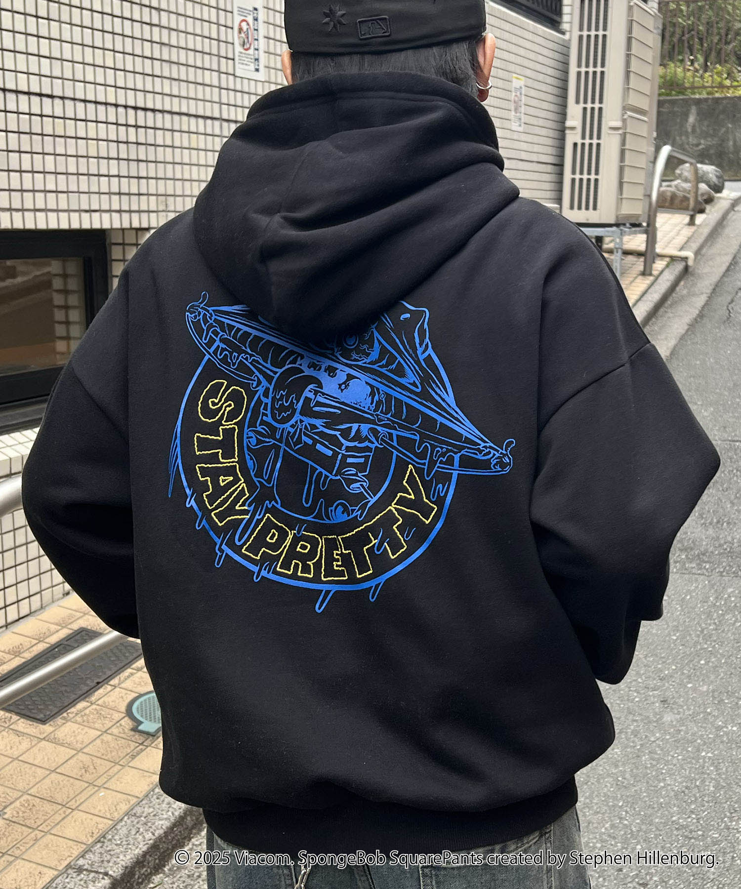 【SPONGE BOB / スポンジボブ】バックプリント 刺繍 プルパーカー