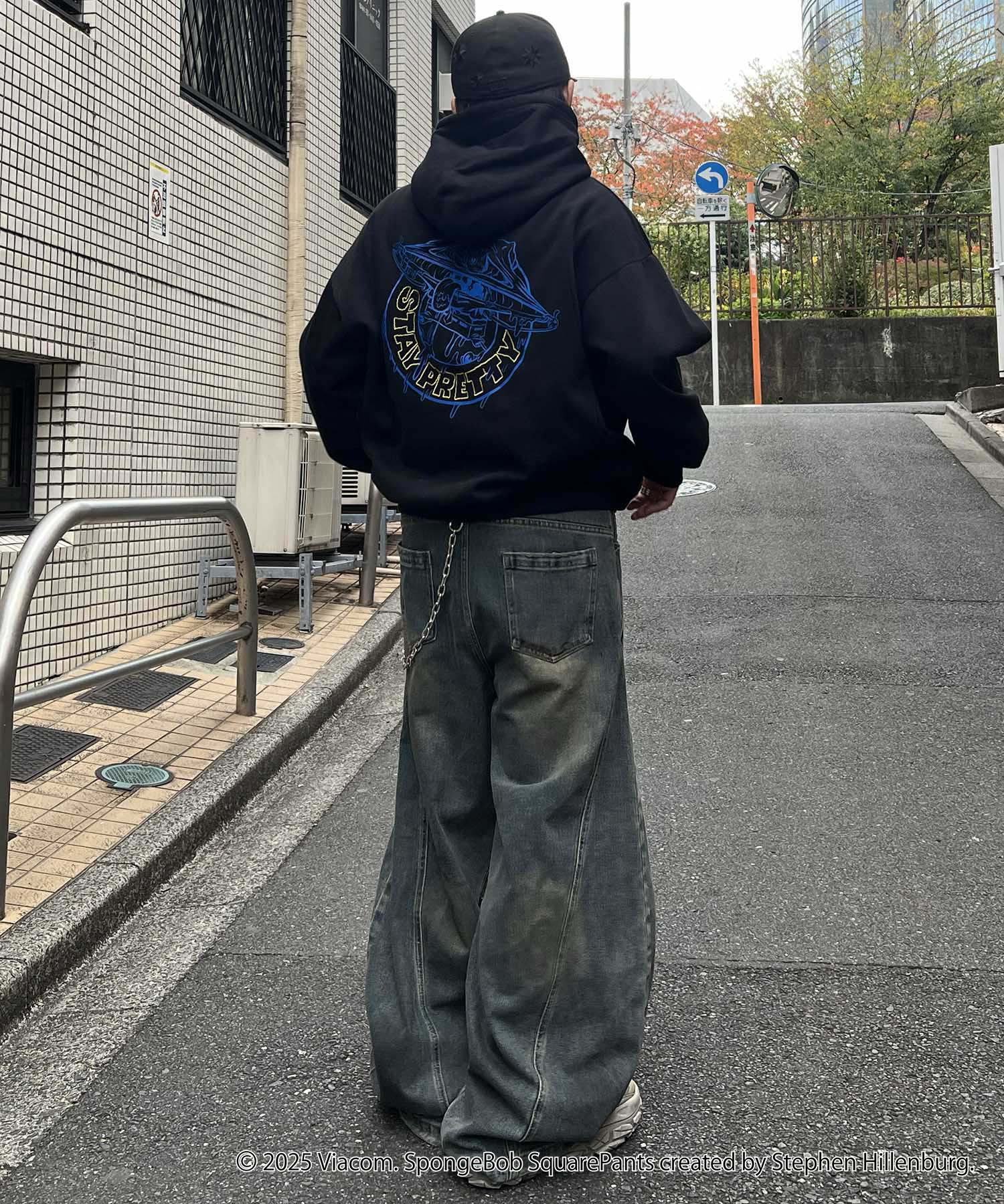 【SPONGE BOB / スポンジボブ】バックプリント 刺繍 プルパーカー