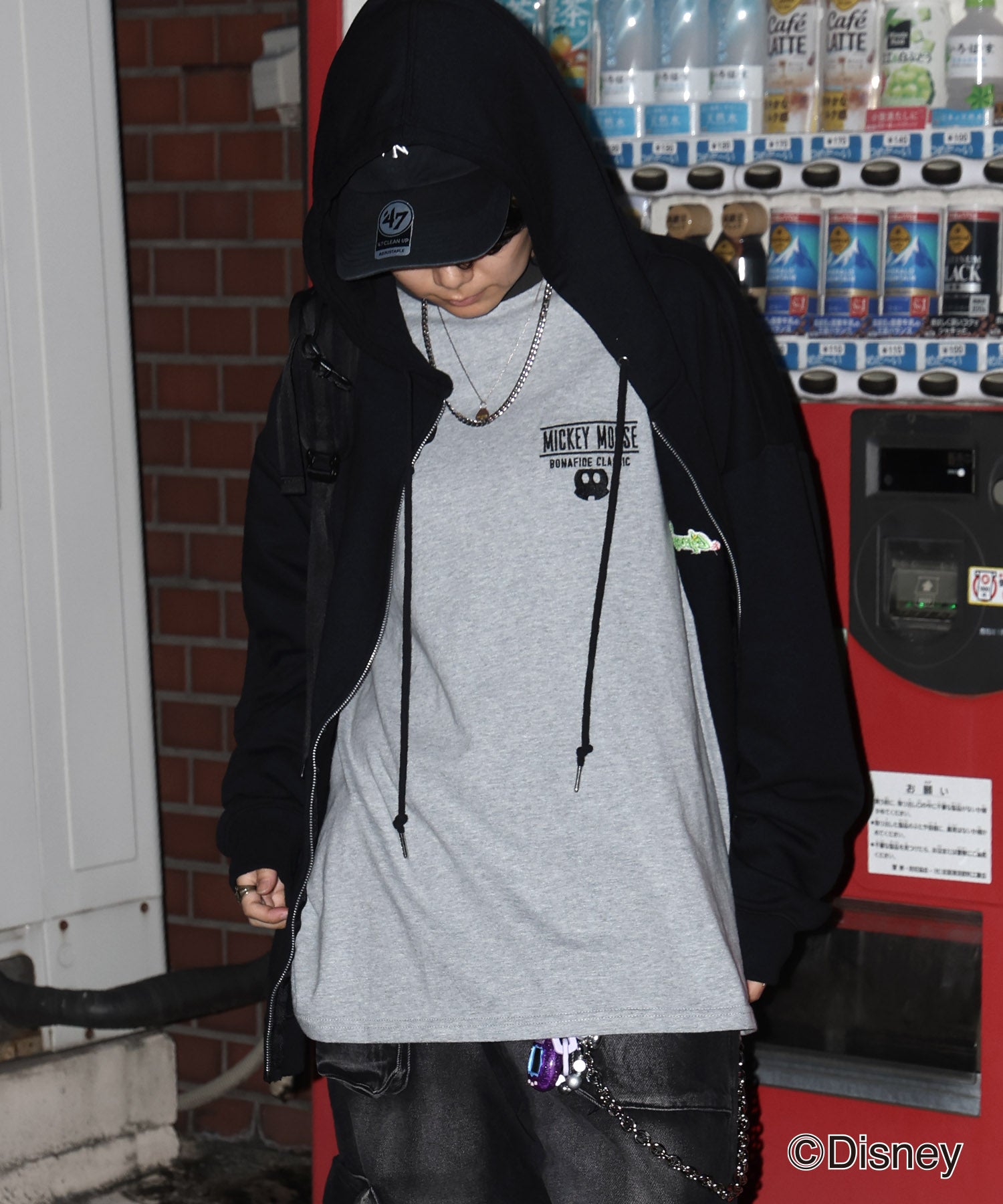 【Disney / ディズニー】ミッキー ワンポイント ヴィンテージライク レトログラフィック ビッグシルエット ラグランロンT