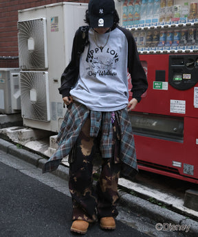 【Disney / ディズニー】ミッキー ヴィンテージライク レトログラフィック 古着風クラックプリント ビッグシルエット ラグランロンT