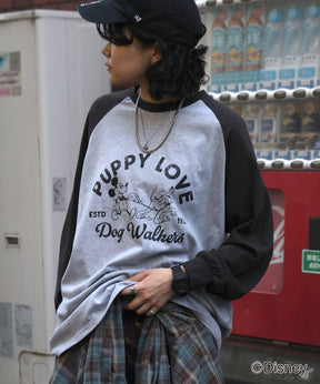 【Disney / ディズニー】ミッキー ヴィンテージライク レトログラフィック 古着風クラックプリント ビッグシルエット ラグランロンT