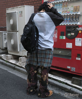 【Disney / ディズニー】ミッキー ヴィンテージライク レトログラフィック 古着風クラックプリント ビッグシルエット ラグランロンT