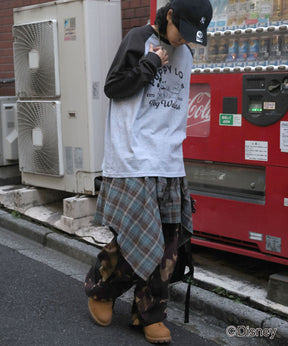 【Disney / ディズニー】ミッキー ヴィンテージライク レトログラフィック 古着風クラックプリント ビッグシルエット ラグランロンT