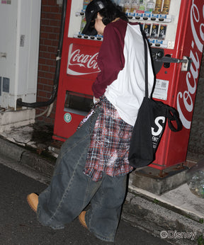 【Disney / ディズニー】ミッキー ヴィンテージライク レトログラフィック 古着風クラックプリント ビッグシルエット ラグランロンT