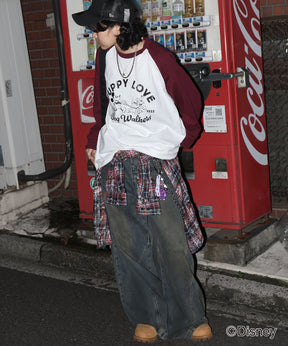 【Disney / ディズニー】ミッキー ヴィンテージライク レトログラフィック 古着風クラックプリント ビッグシルエット ラグランロンT