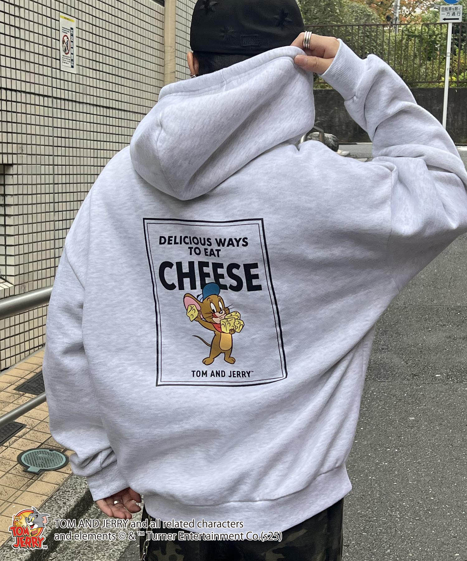 【TOM&JERRY / トムとジェリー】バックプリントパーカー