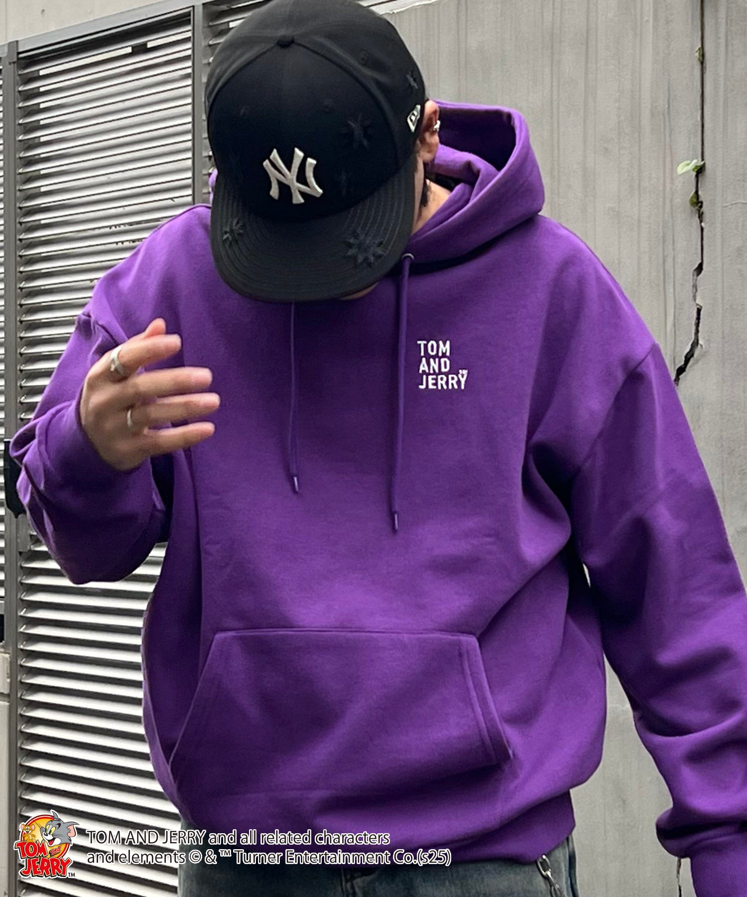 【TOM&JERRY / トムとジェリー】バックプリントパーカー