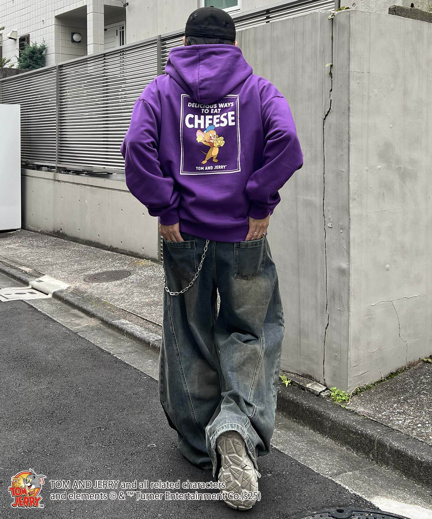 【TOM&JERRY / トムとジェリー】バックプリントパーカー