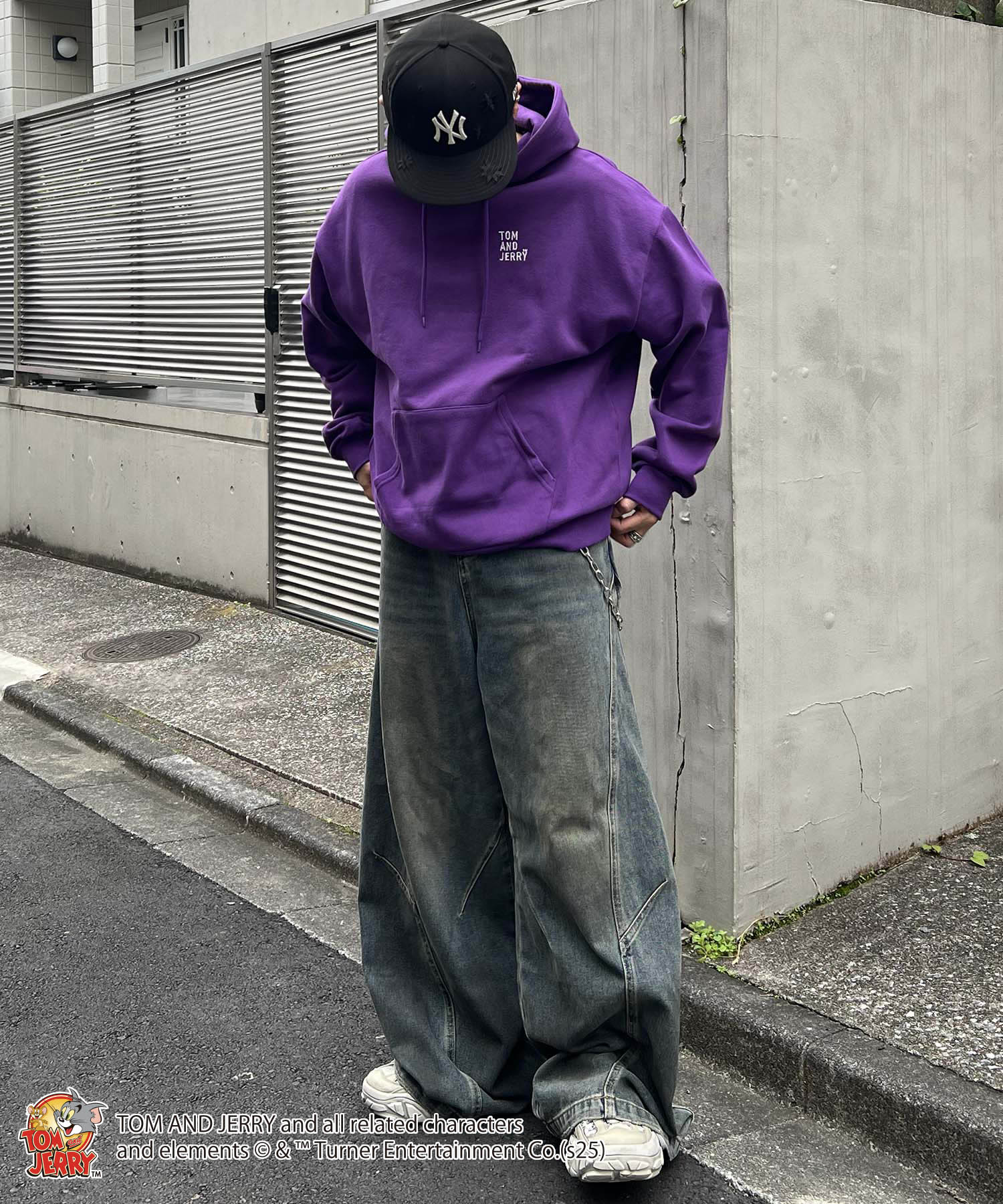 【TOM&JERRY / トムとジェリー】バックプリントパーカー