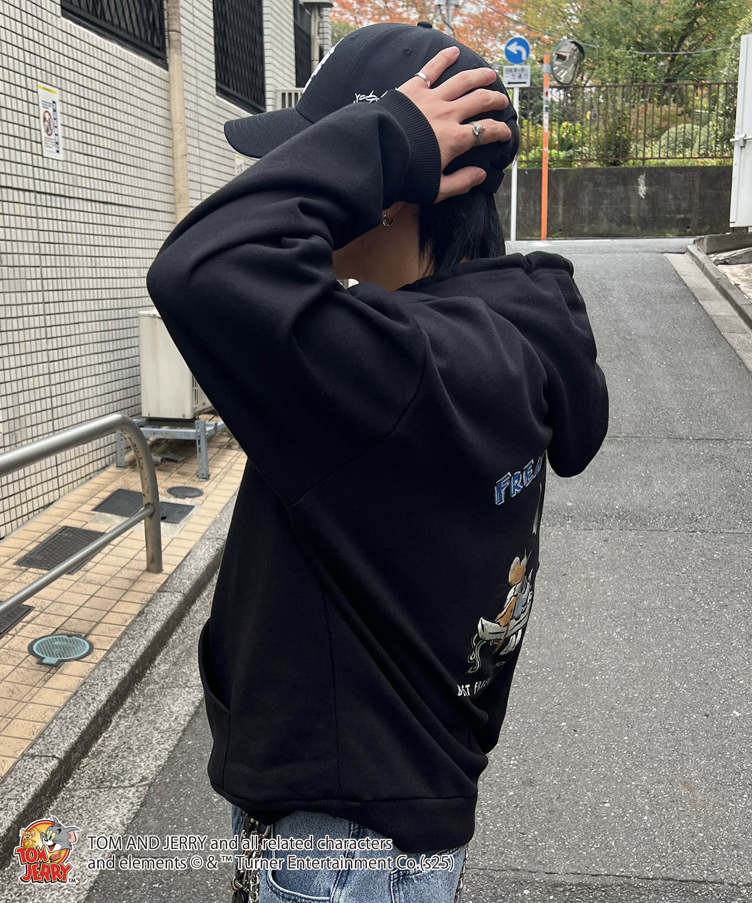 【TOM&JERRY / トムとジェリー】バックスタイル プリントパーカー