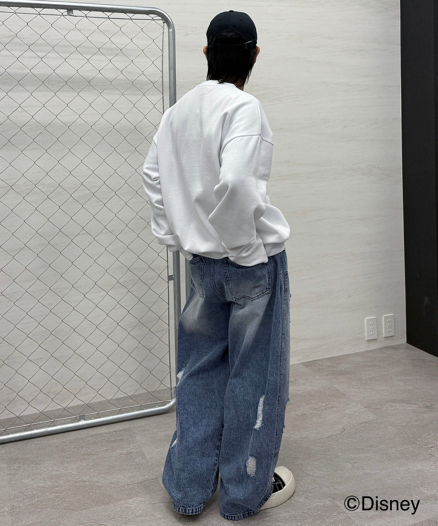 【Disney / ディズニー】ベイマックス ワンポイント刺繍 ビッグシルエットプルオーバー クルースウェット