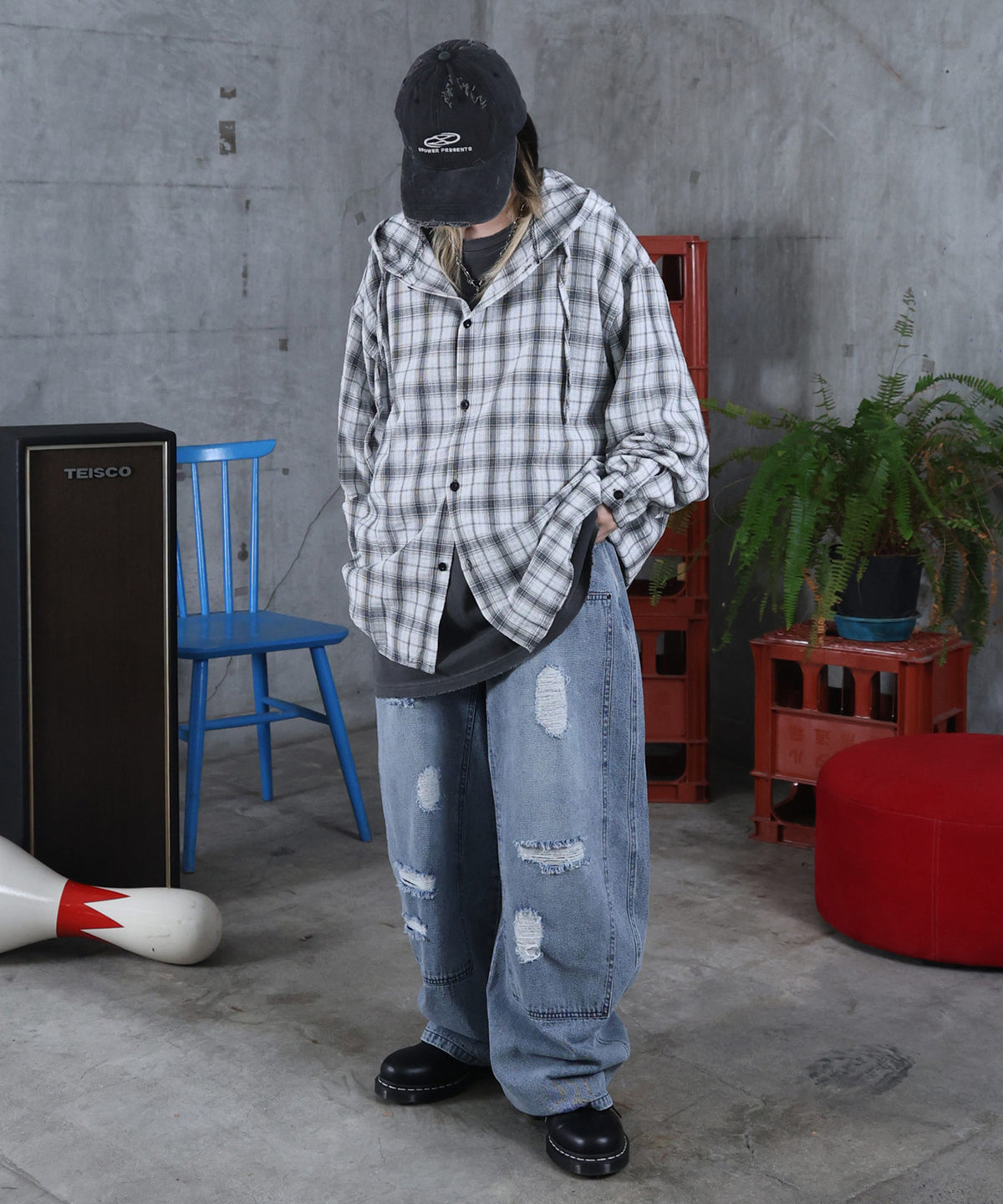 バレルレッグ ペインドデニムパンツ