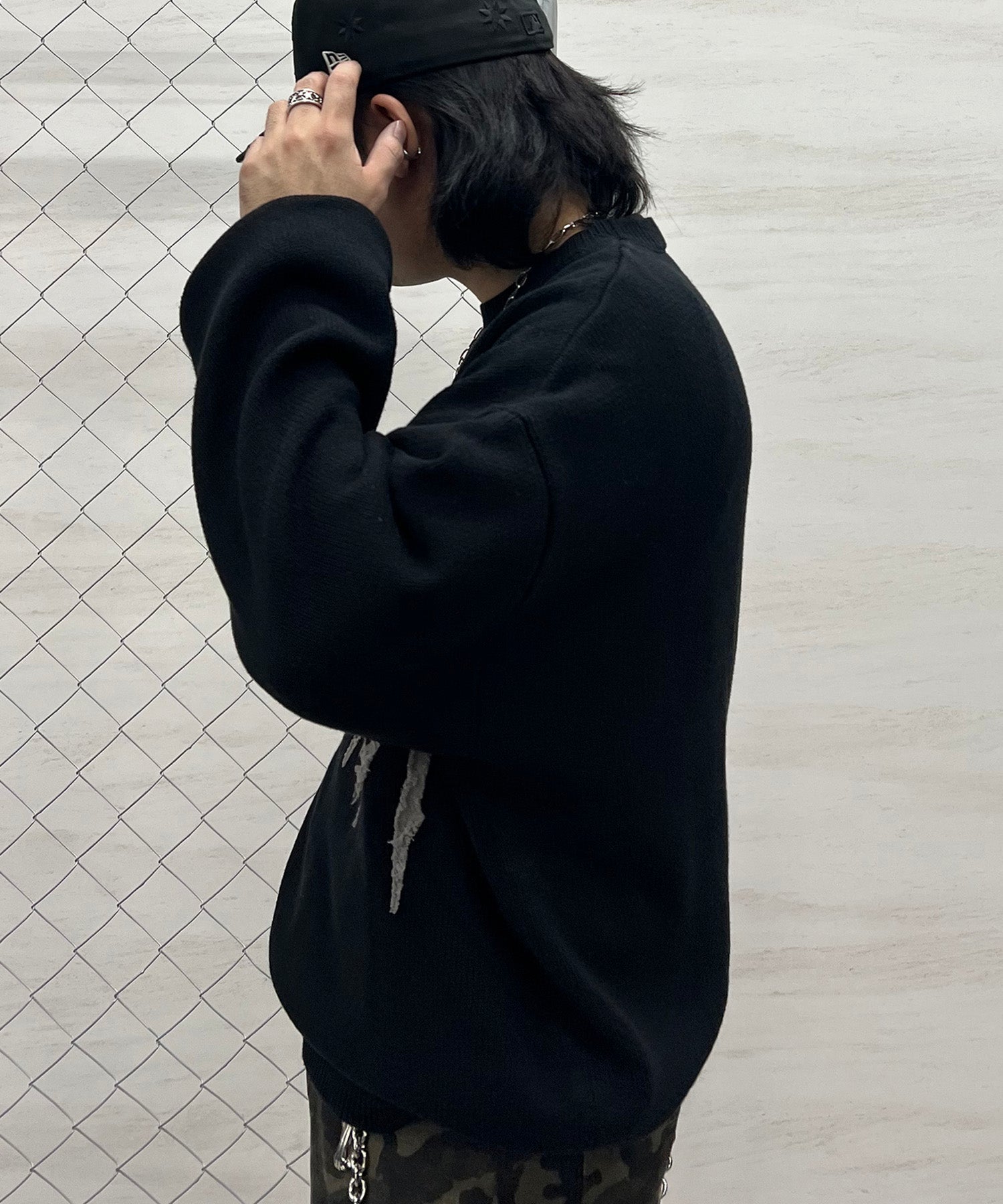 フリンジ ロゴ クルーネック ニット