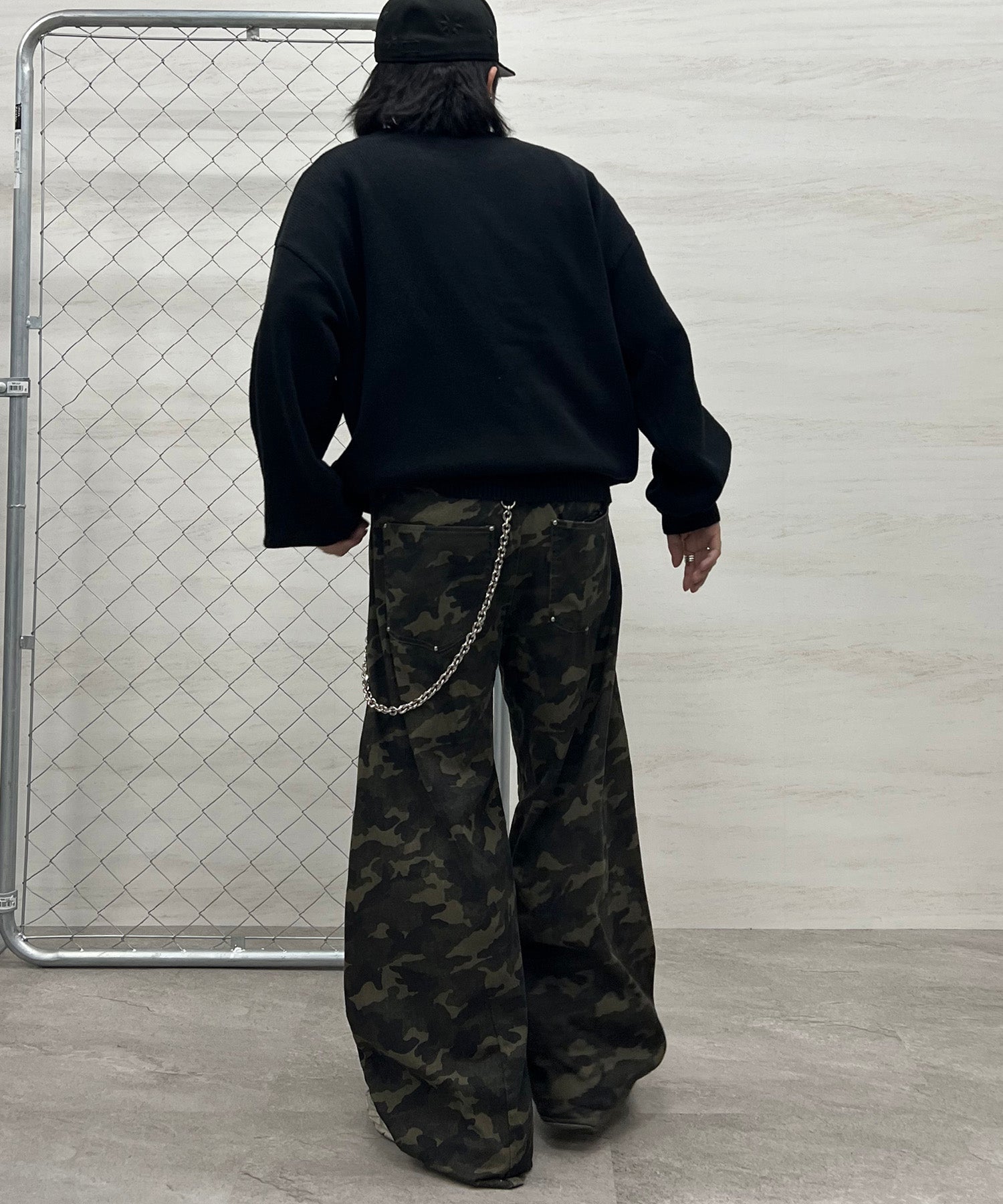 フリンジ ロゴ クルーネック ニット