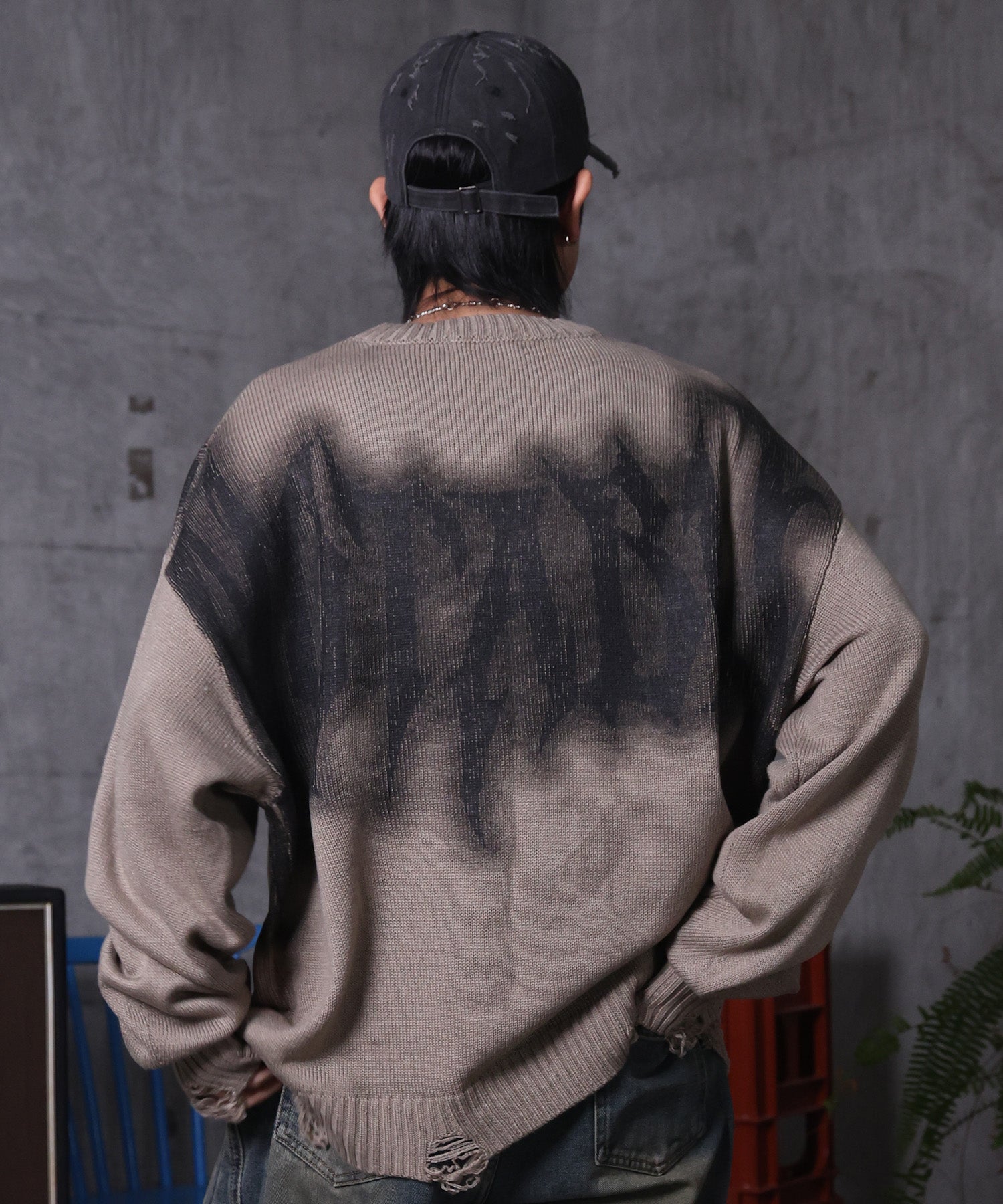 ダメージ加工 グラフティアート ニット