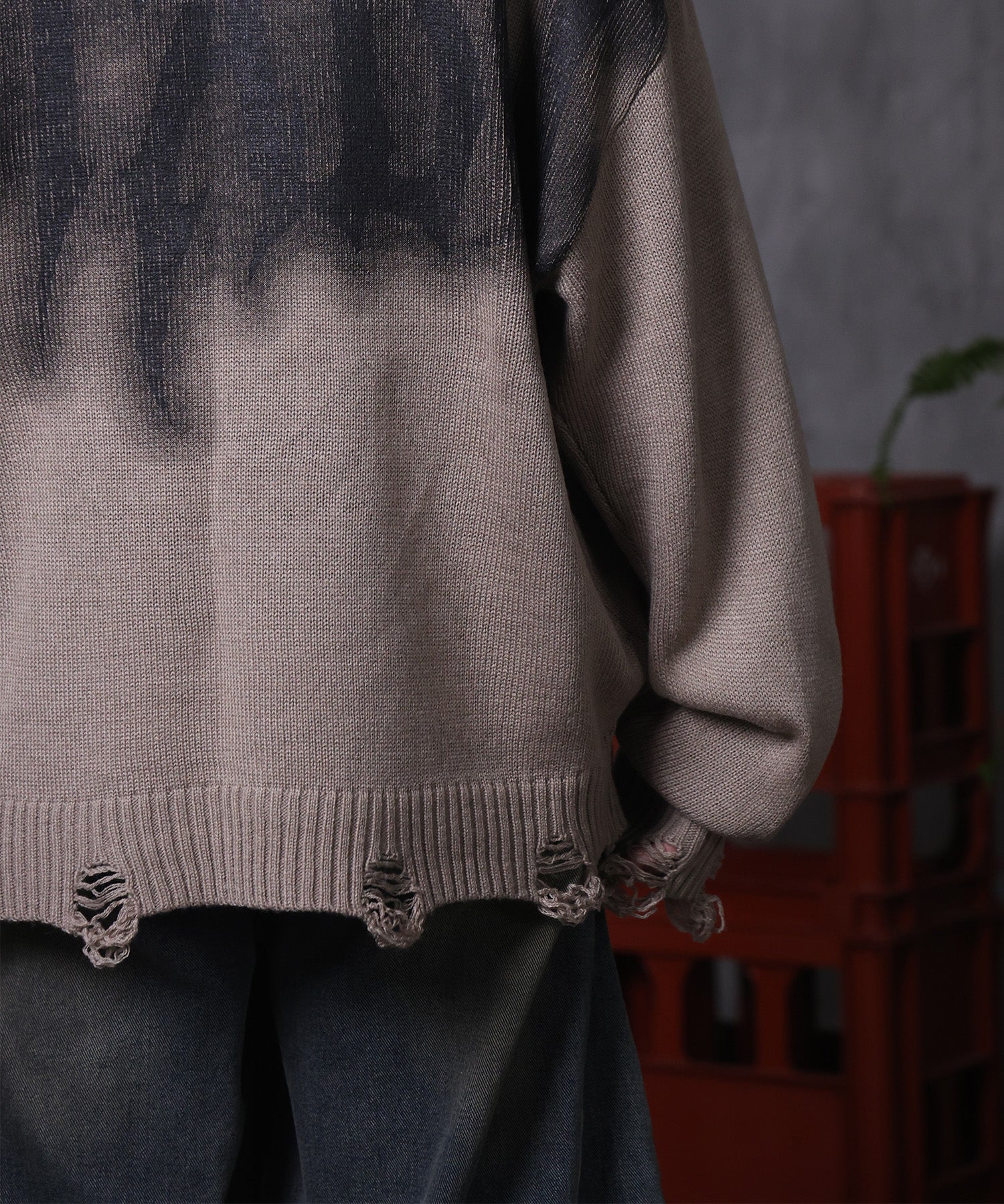 ダメージ加工 グラフティアート ニット