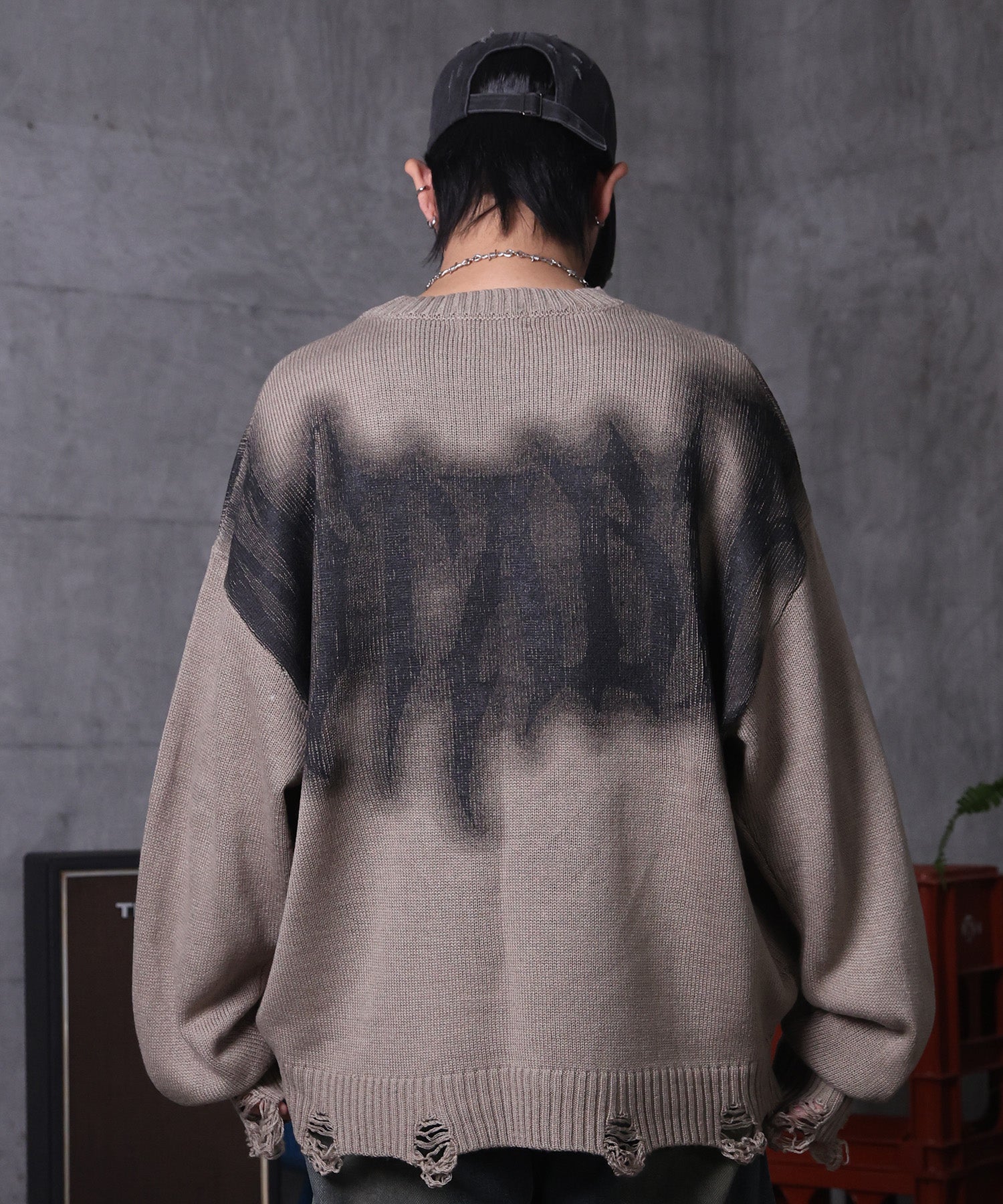 ダメージ加工 グラフティアート ニット