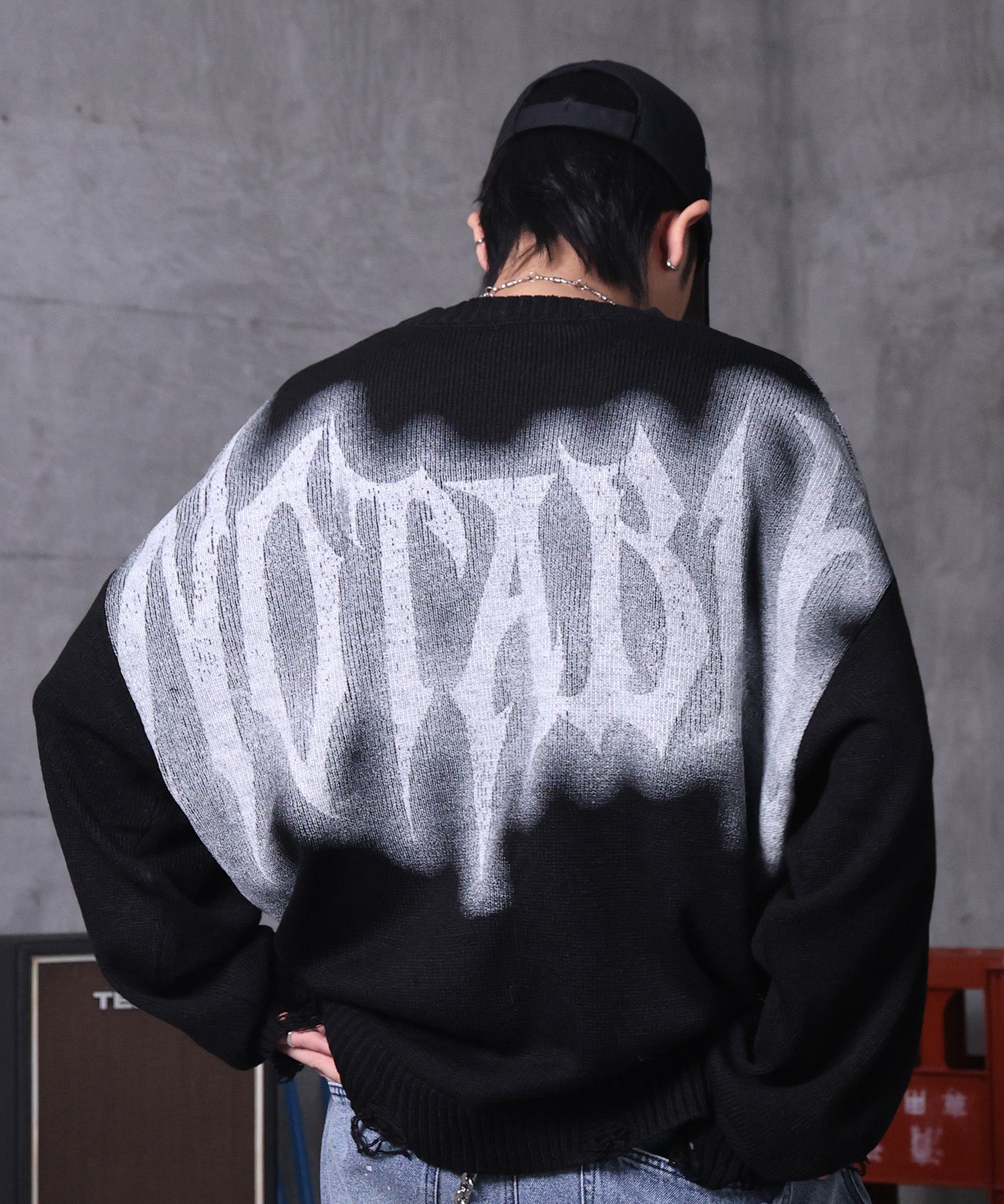 ダメージ加工 グラフティアート ニット