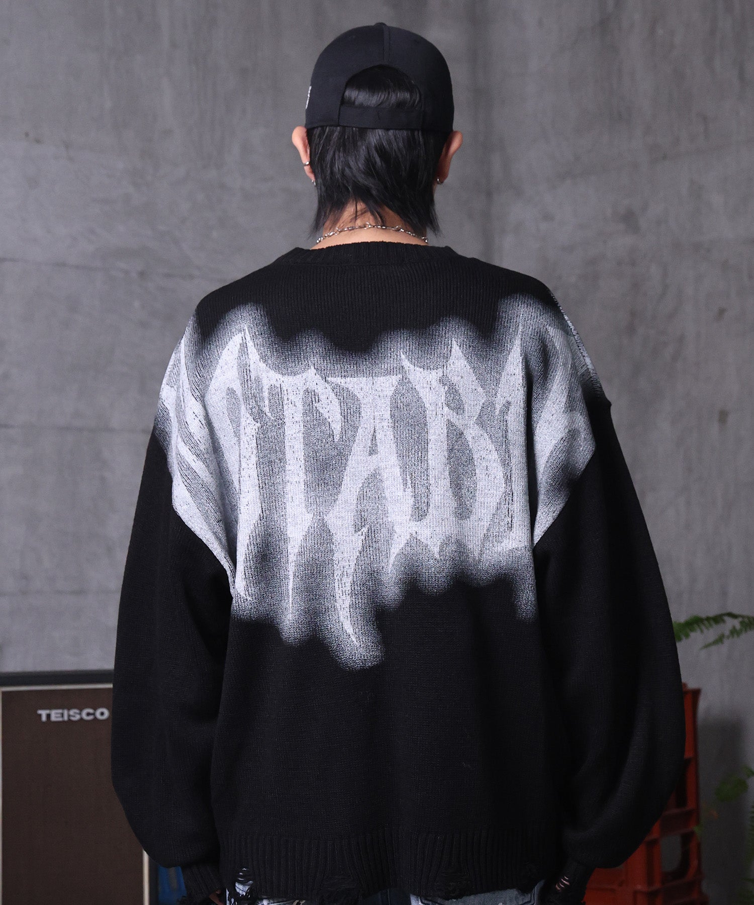 ダメージ加工 グラフティアート ニット