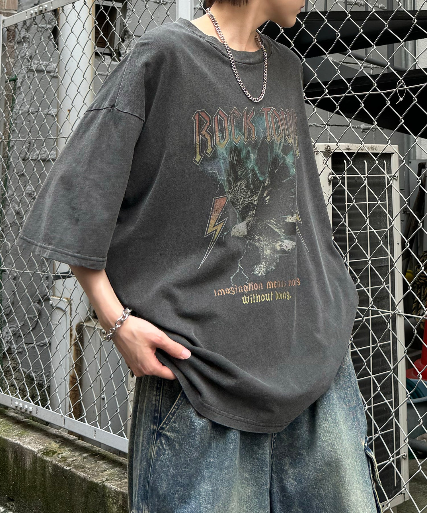 ヴィンテージライク ロックプリント レトロ ピグメント加工 ビッグシルエット半袖バンドTシャツ