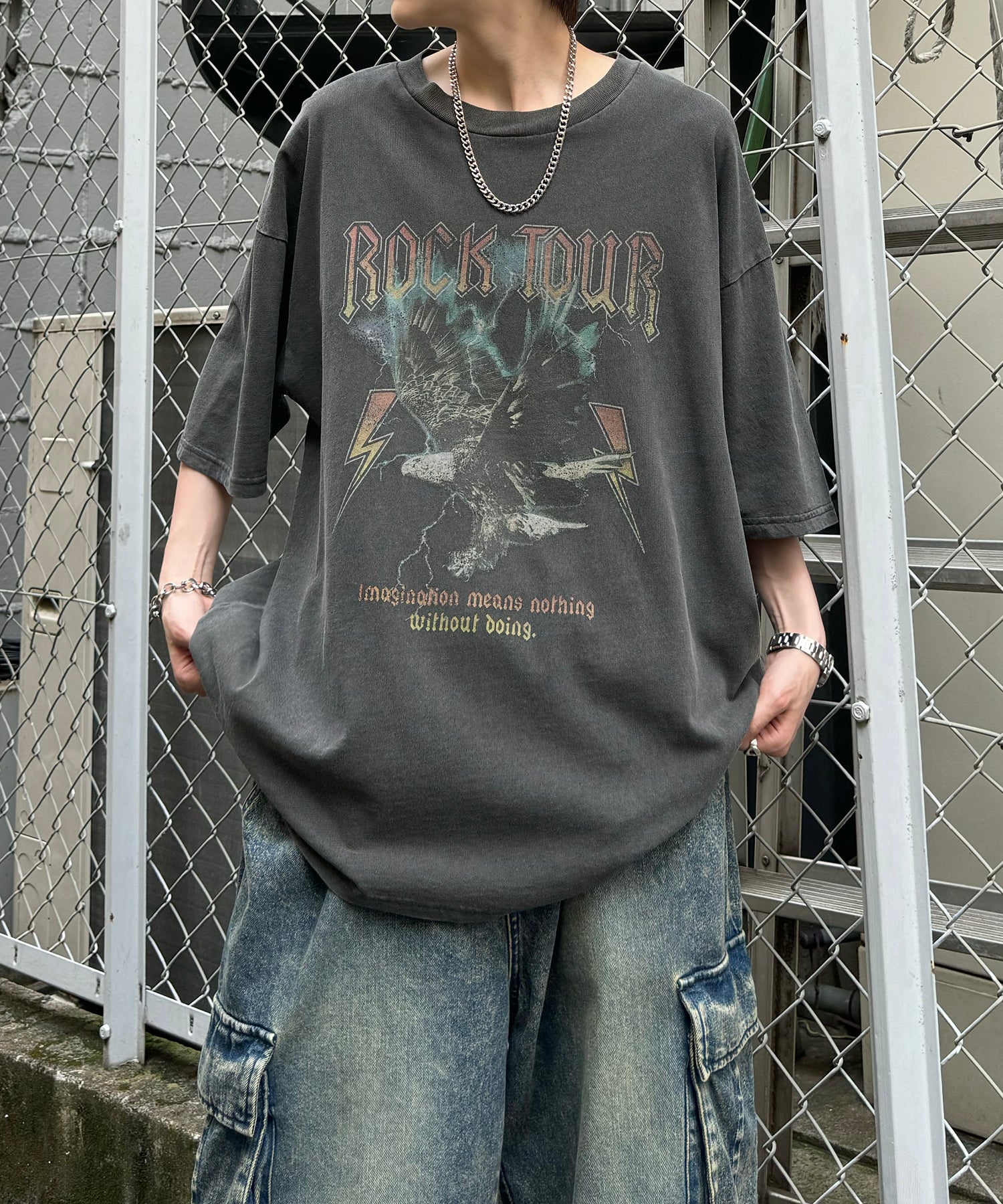 ヴィンテージライク ロックプリント レトロ ピグメント加工 ビッグシルエット半袖バンドTシャツ