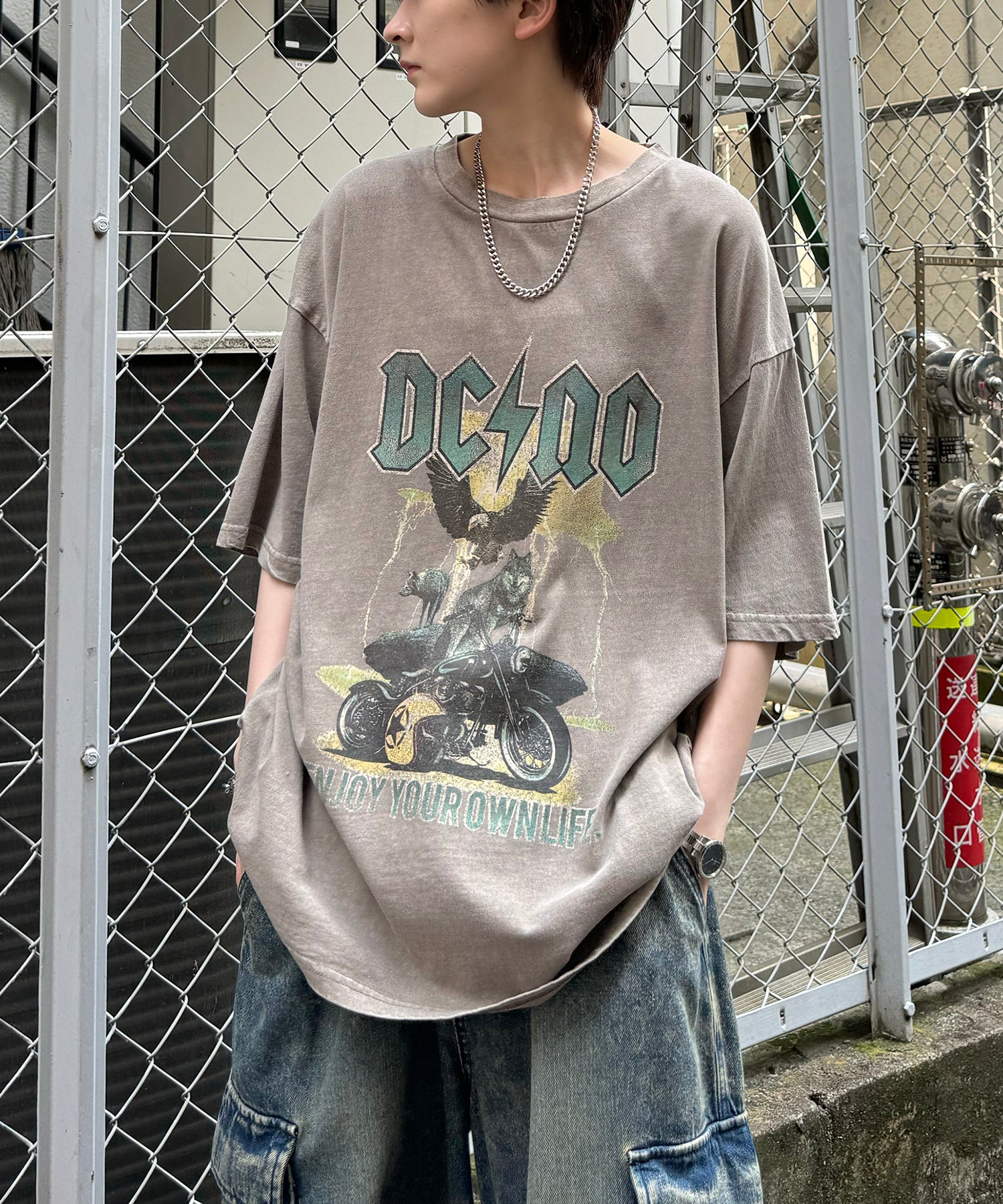 ヴィンテージライク ロックプリント レトロ ピグメント加工 ビッグシルエット半袖バンドTシャツ