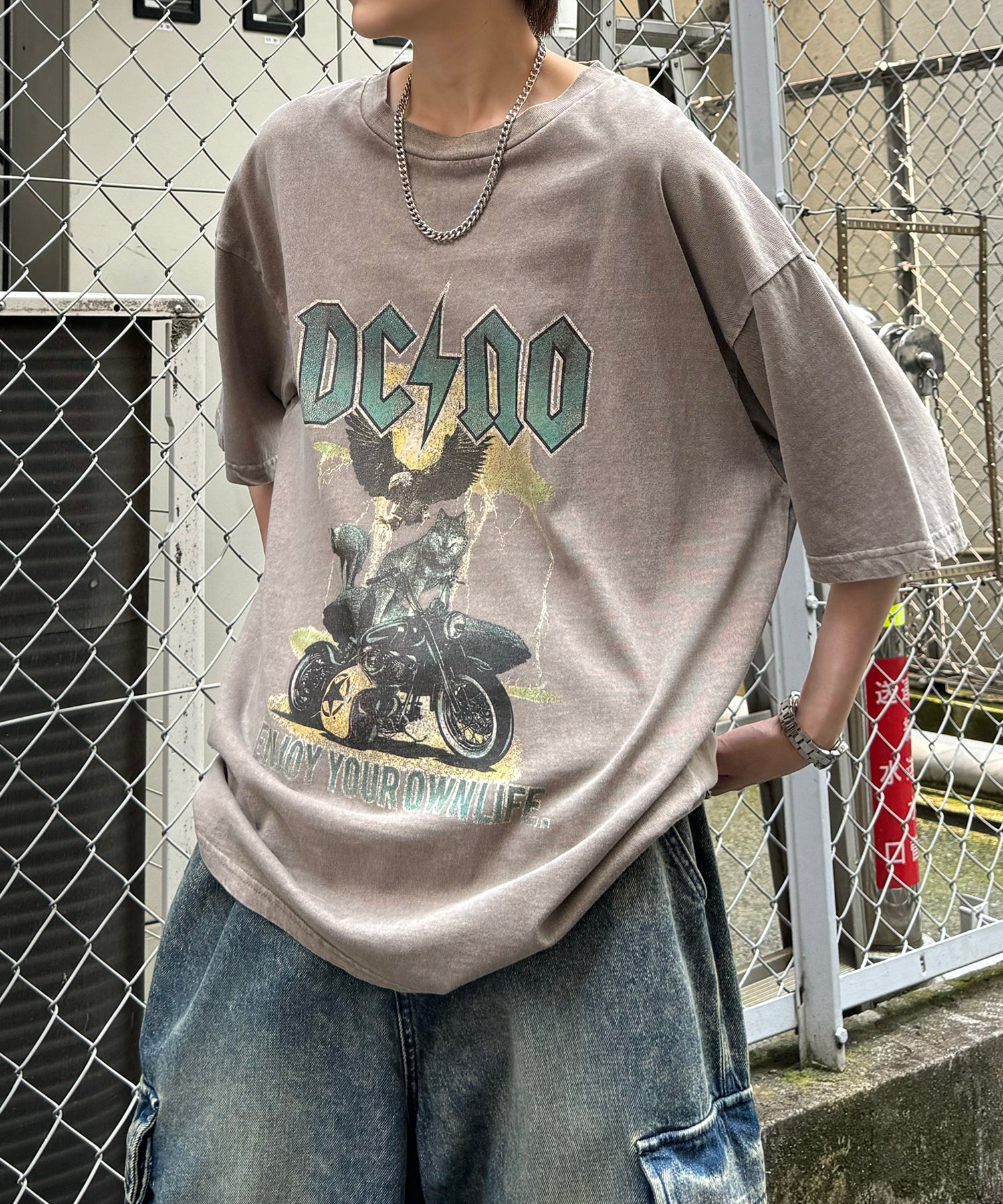 ヴィンテージライク ロックプリント レトロ ピグメント加工 ビッグシルエット半袖バンドTシャツ