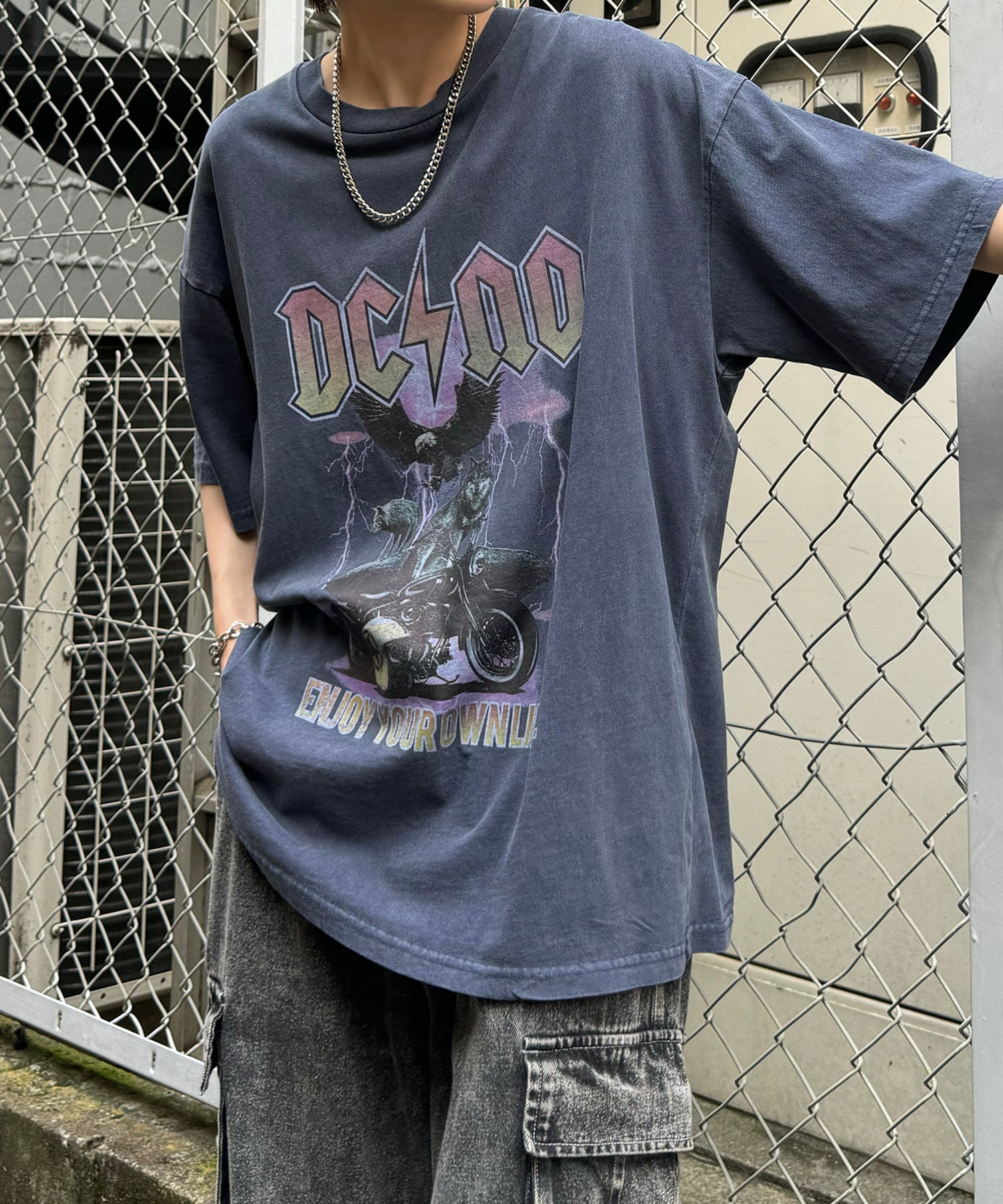 ヴィンテージライク ロックプリント レトロ ピグメント加工 ビッグシルエット半袖バンドTシャツ