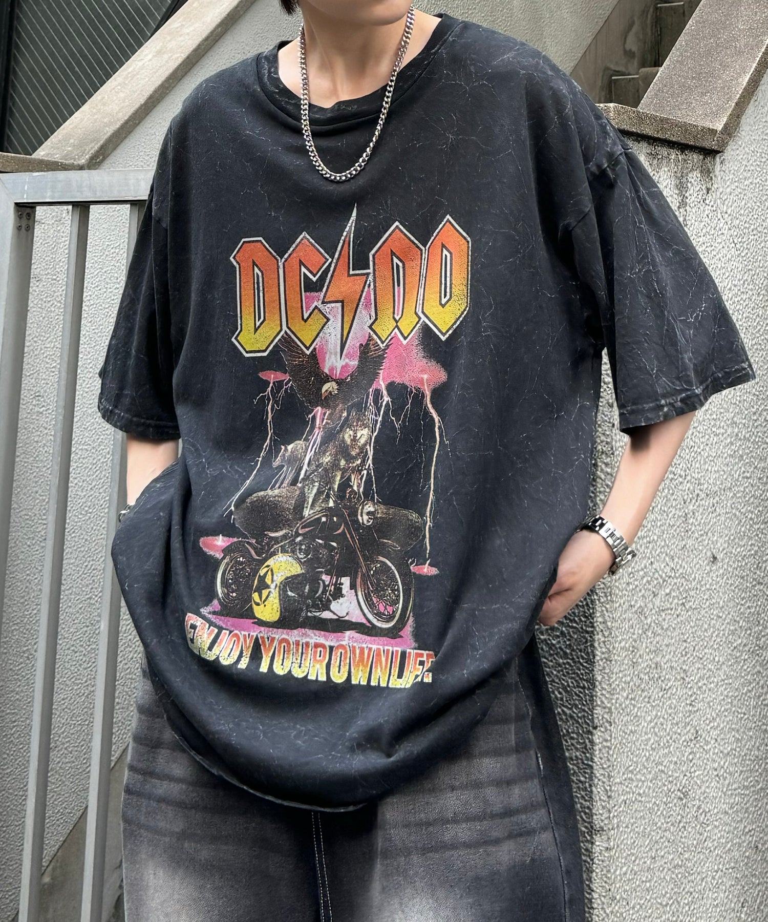 ヴィンテージライク ロックプリント レトロ ピグメント加工 ビッグシルエット半袖バンドTシャツ