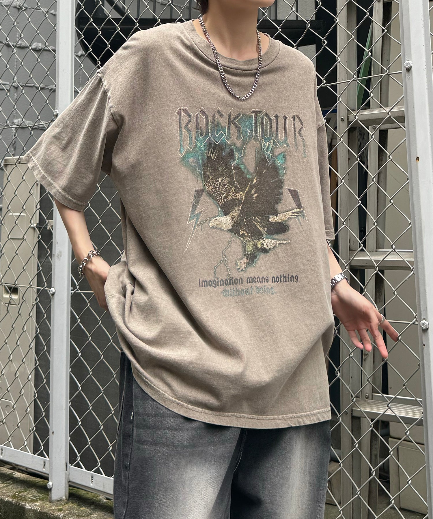 ヴィンテージライク ロックプリント レトロ ピグメント加工 ビッグシルエット半袖バンドTシャツ
