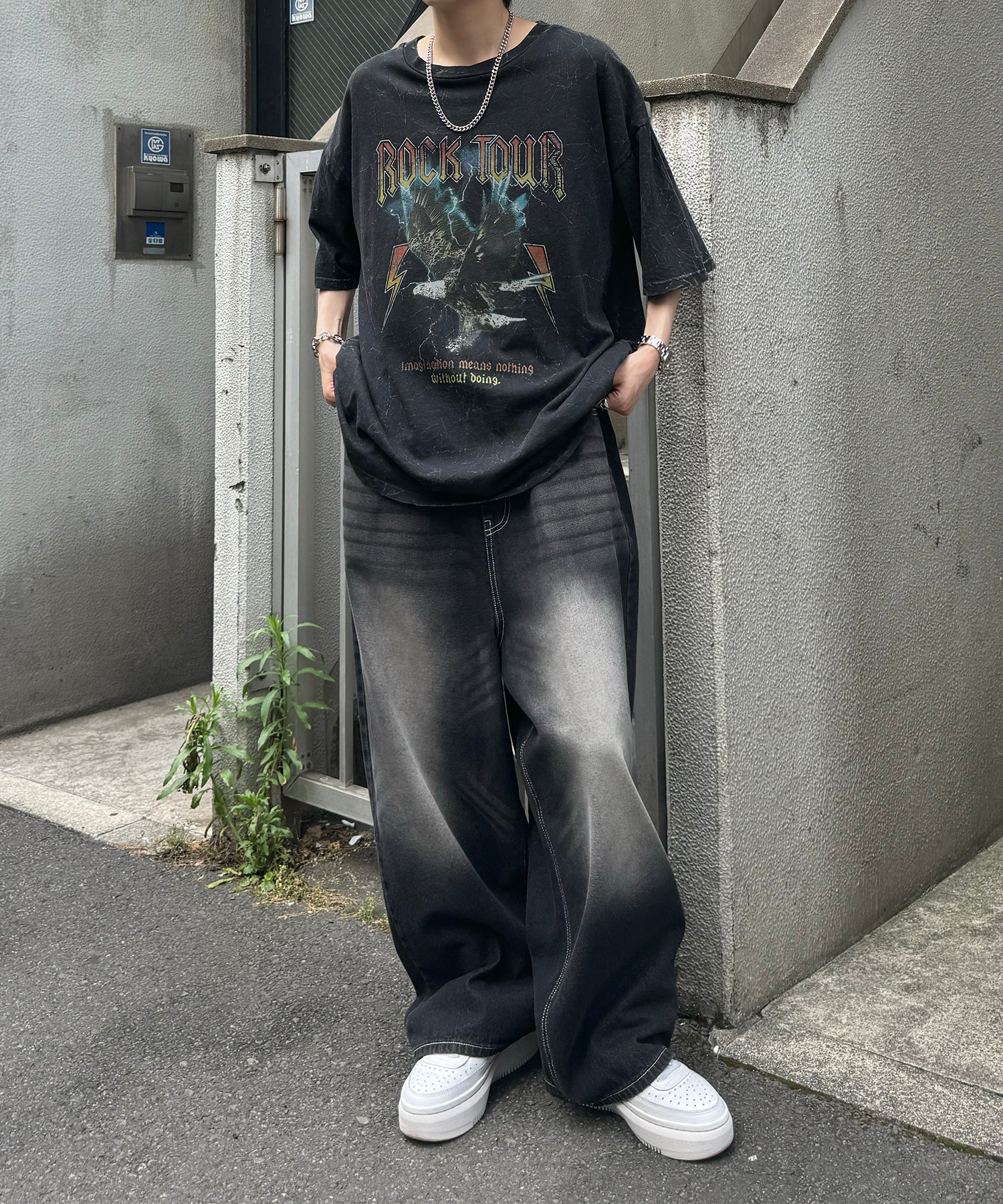 ヴィンテージライク ロックプリント レトロ ピグメント加工 ビッグシルエット半袖バンドTシャツ