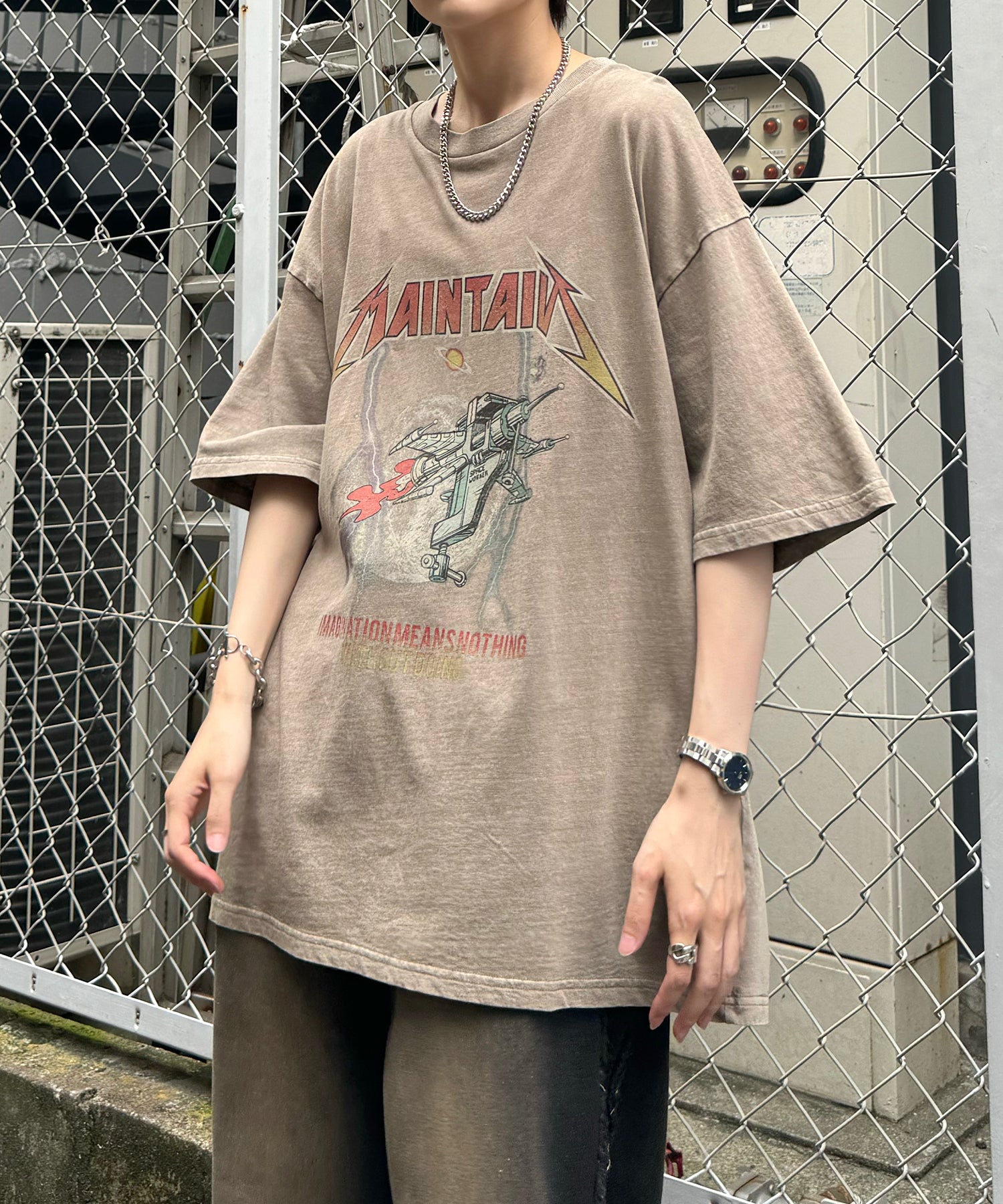 ヴィンテージライク ロックプリント レトロ ピグメント加工 ビッグシルエット半袖バンドTシャツ