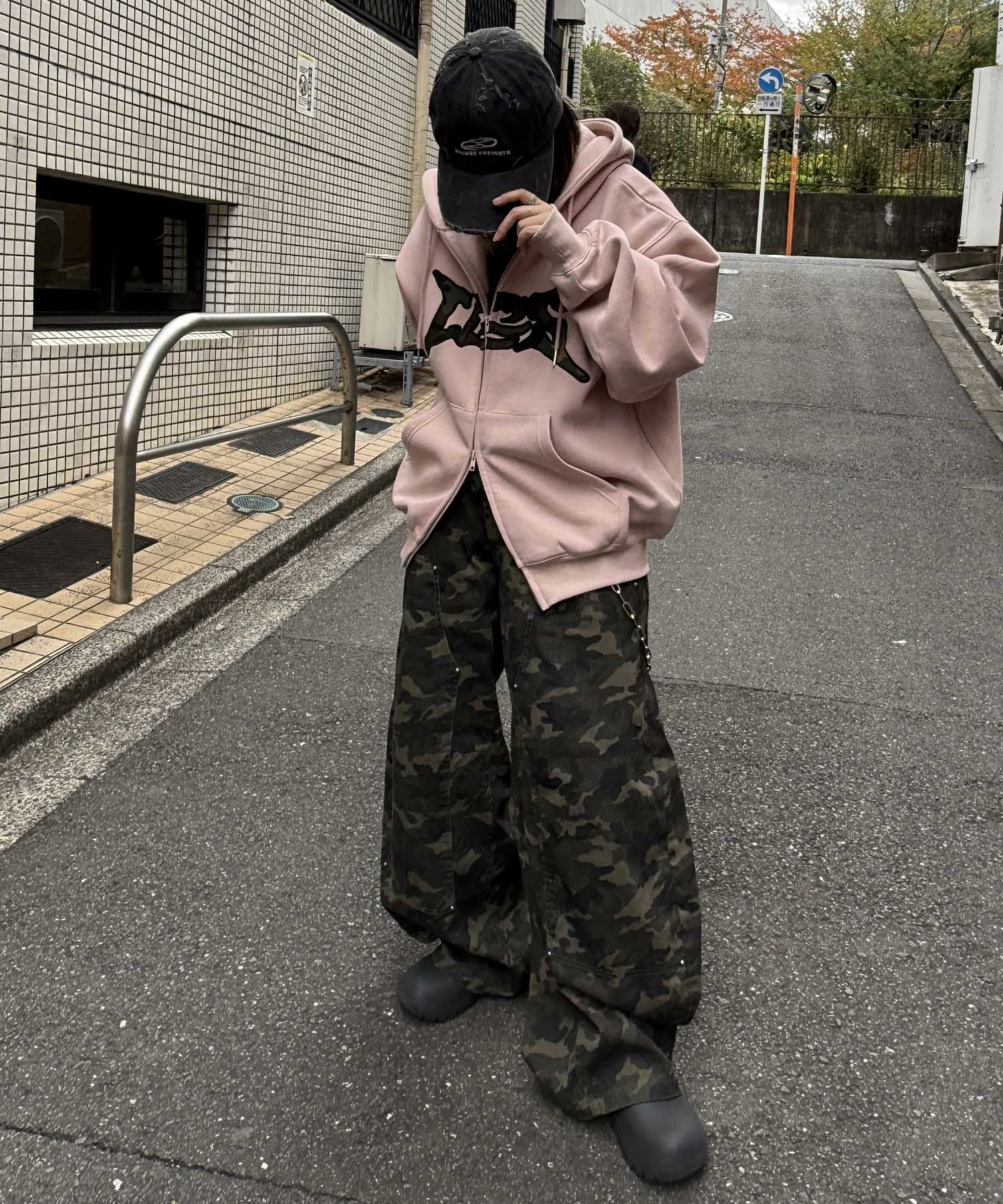 タギング総柄 フルジップフーディ