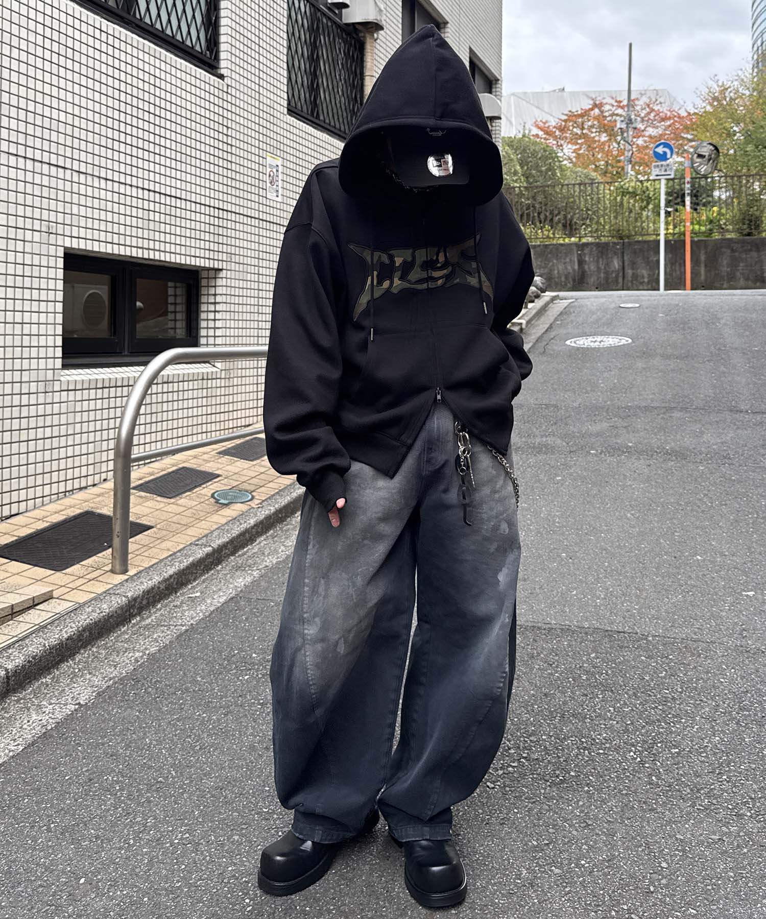 タギング総柄 フルジップフーディ