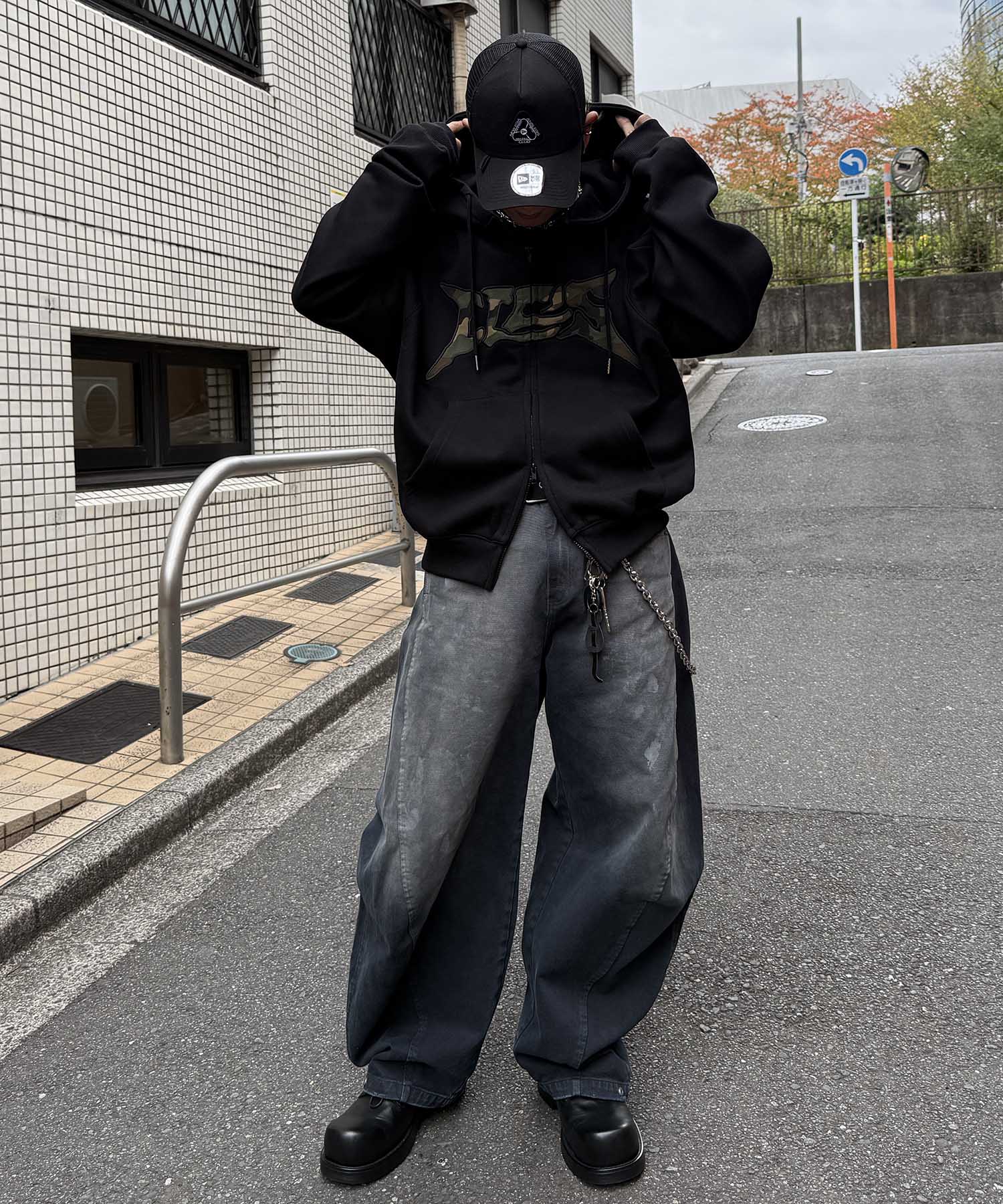 タギング総柄 フルジップフーディ